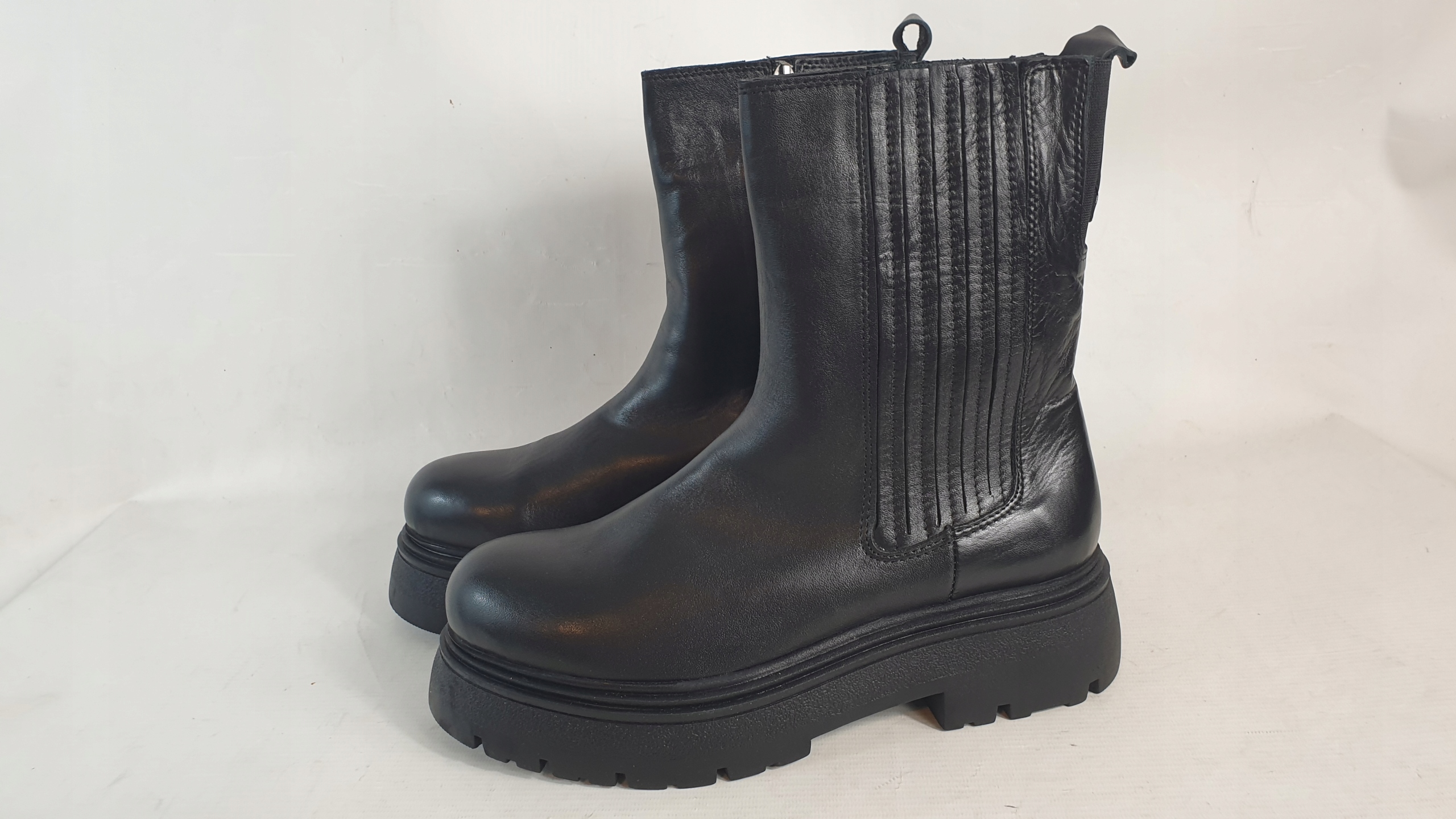 Inuovo Kotníkové Boty s platformou vel. 41