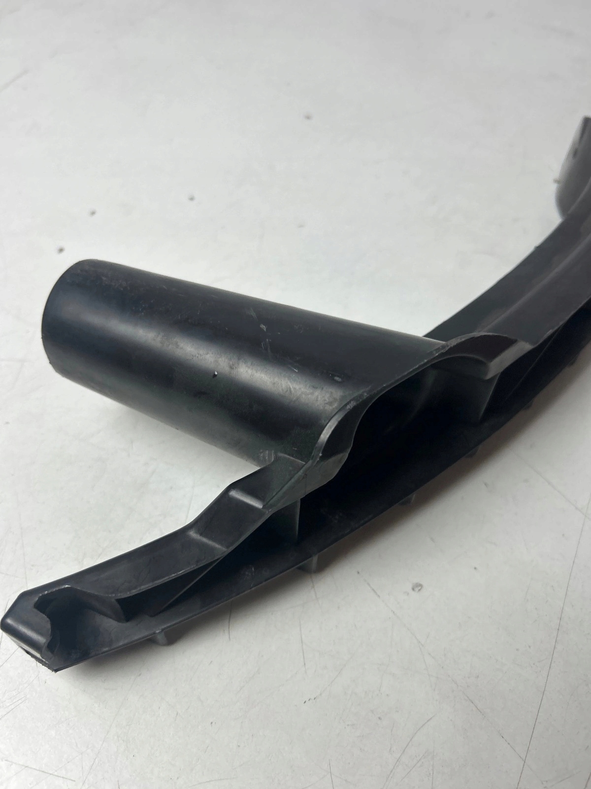 Support Support plaque Pare choc Arrière Arrière Gauche Volkswagen Golf V Jetta