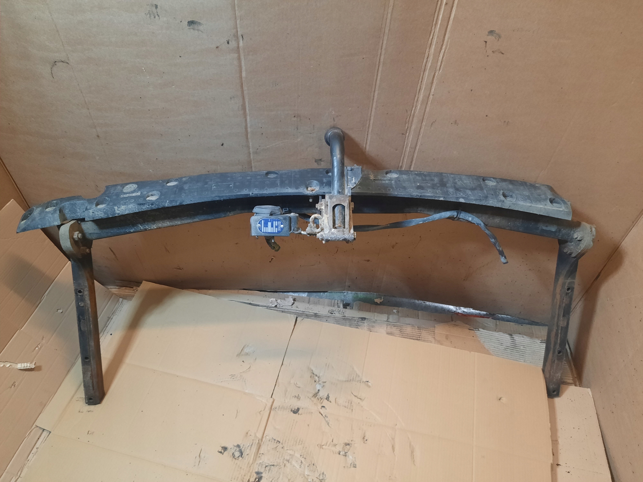 tow CHRYSLER VOYAGER IV 82209294