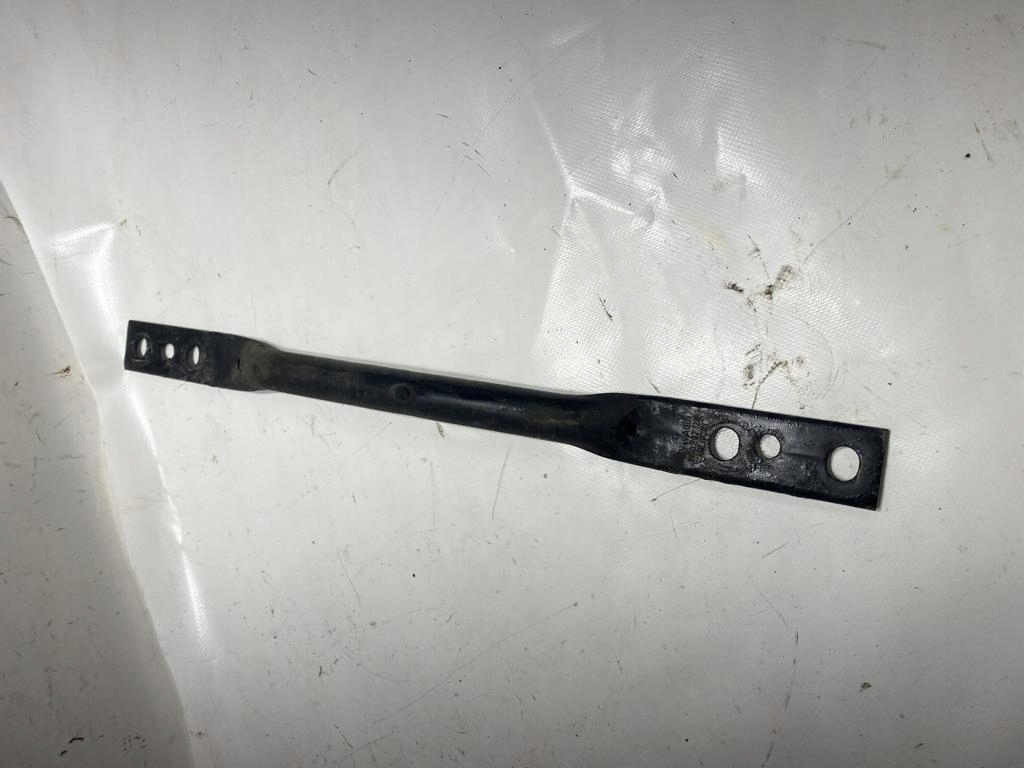 Балка кронштейн OCTAVIA IV 22R 5Q0802128