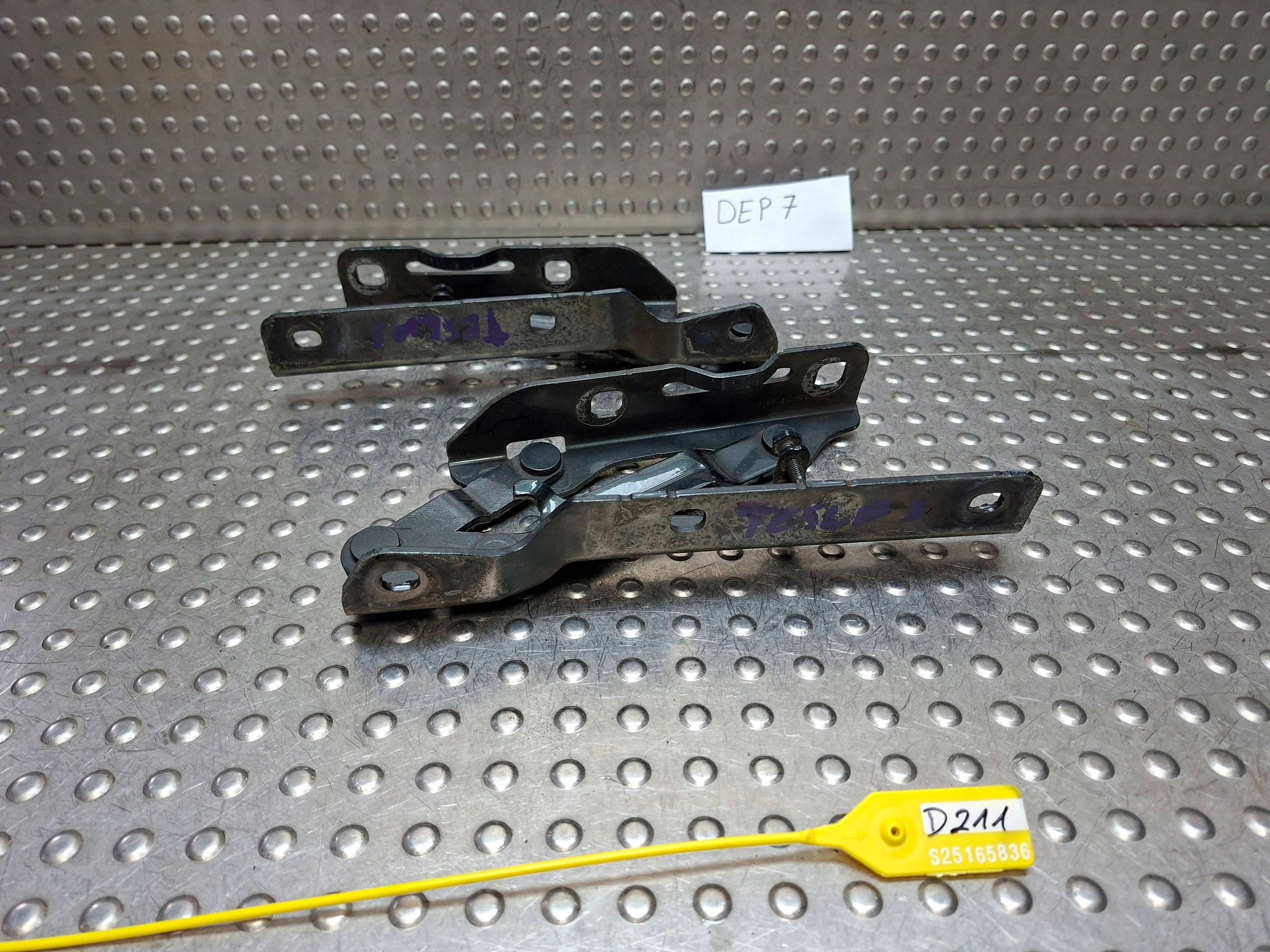 Cerniere cofano KPL R+L TESLA MODEL S 12- 600673700E