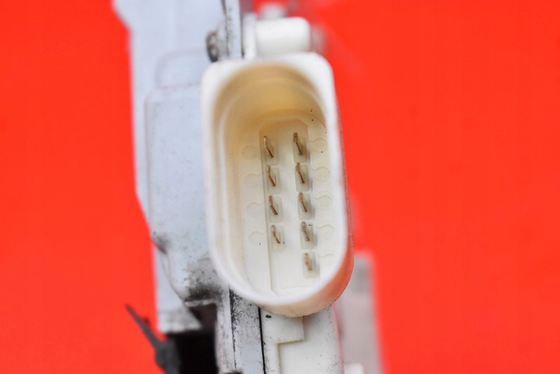 lock door left front front EU 8E1837015AA AUDI A4 B7 04-08