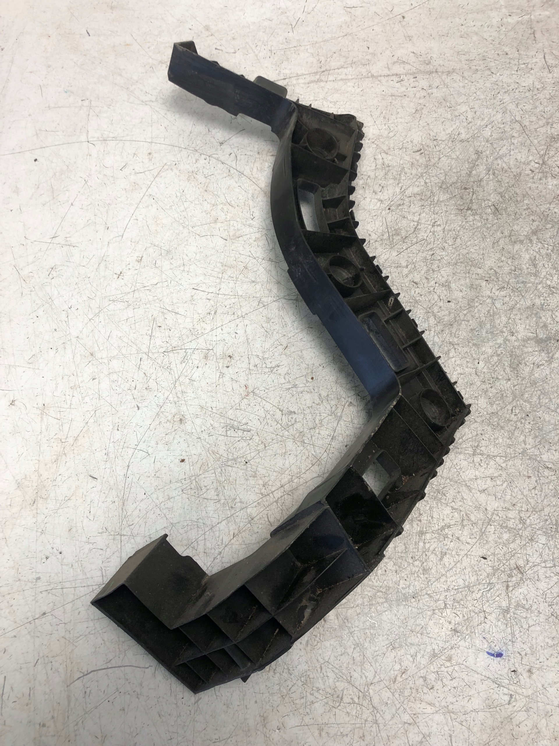 bumper bracket left rear part VW SHARAN 7N0807393A