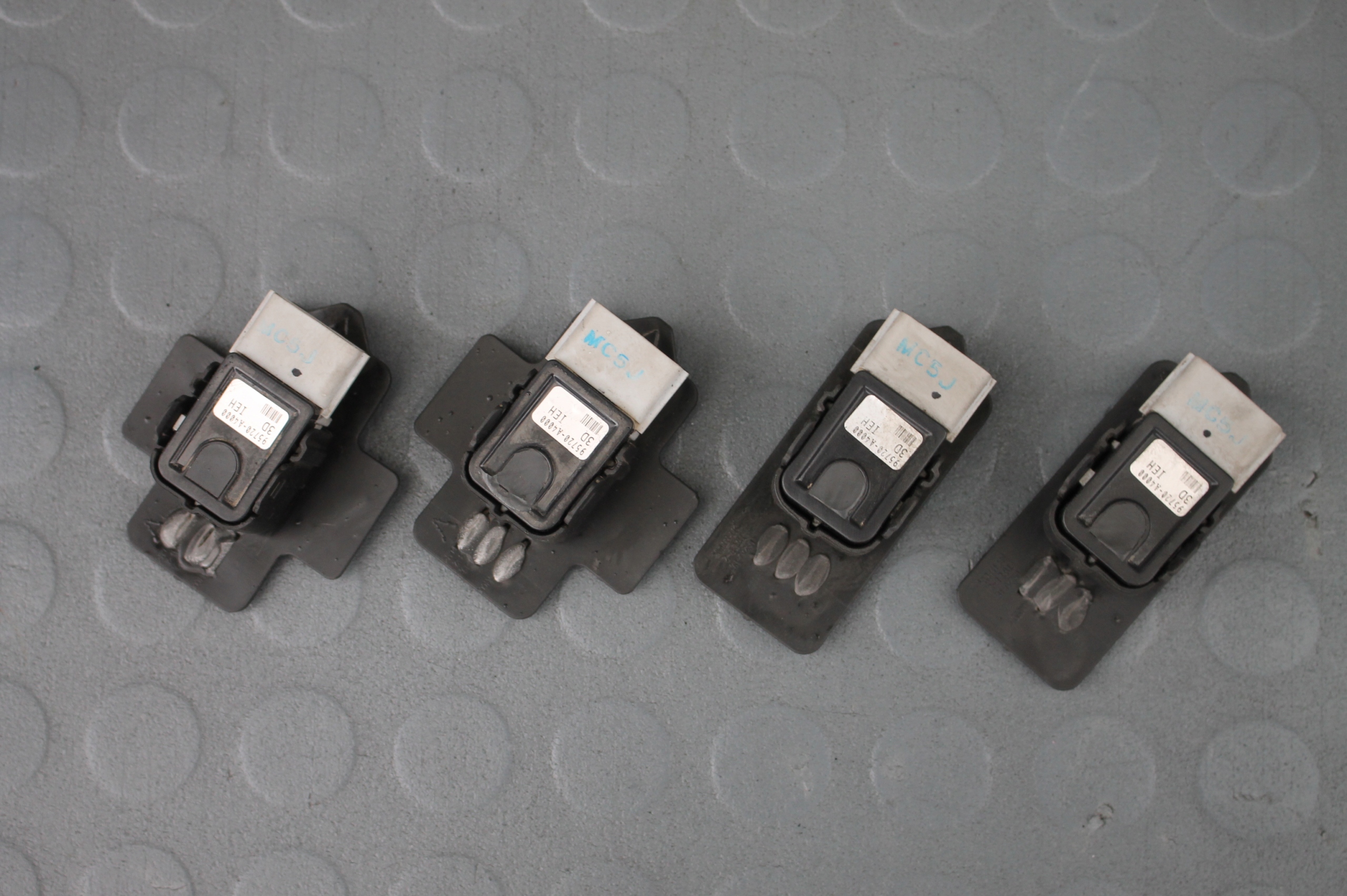 95720-A4000 - ДАТЧИК ПАРКОВКИ PDC ЗАДНИЙ KIA CARENS IV 13-19