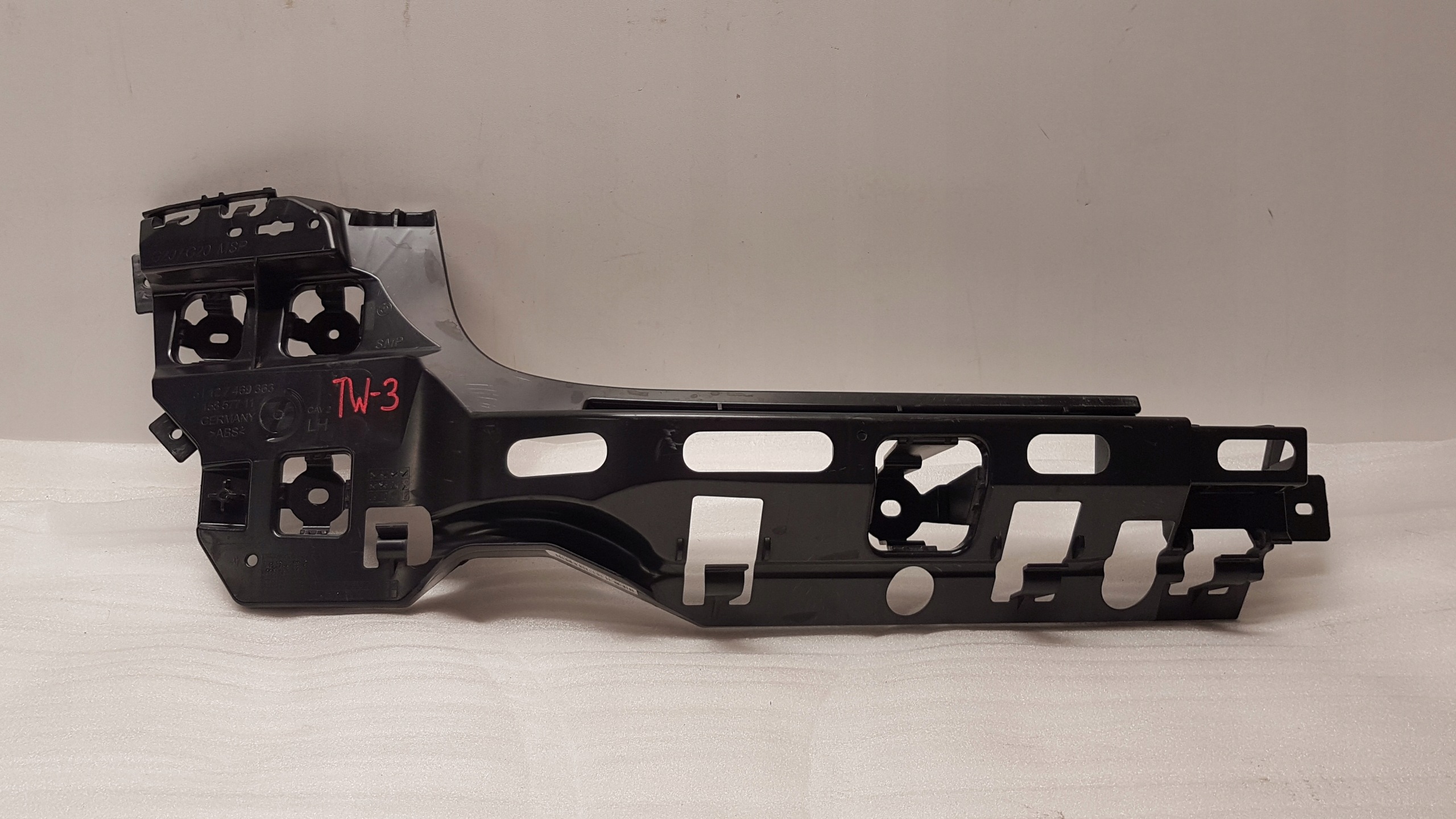 bumper bracket left rear part BMW G20 7469363