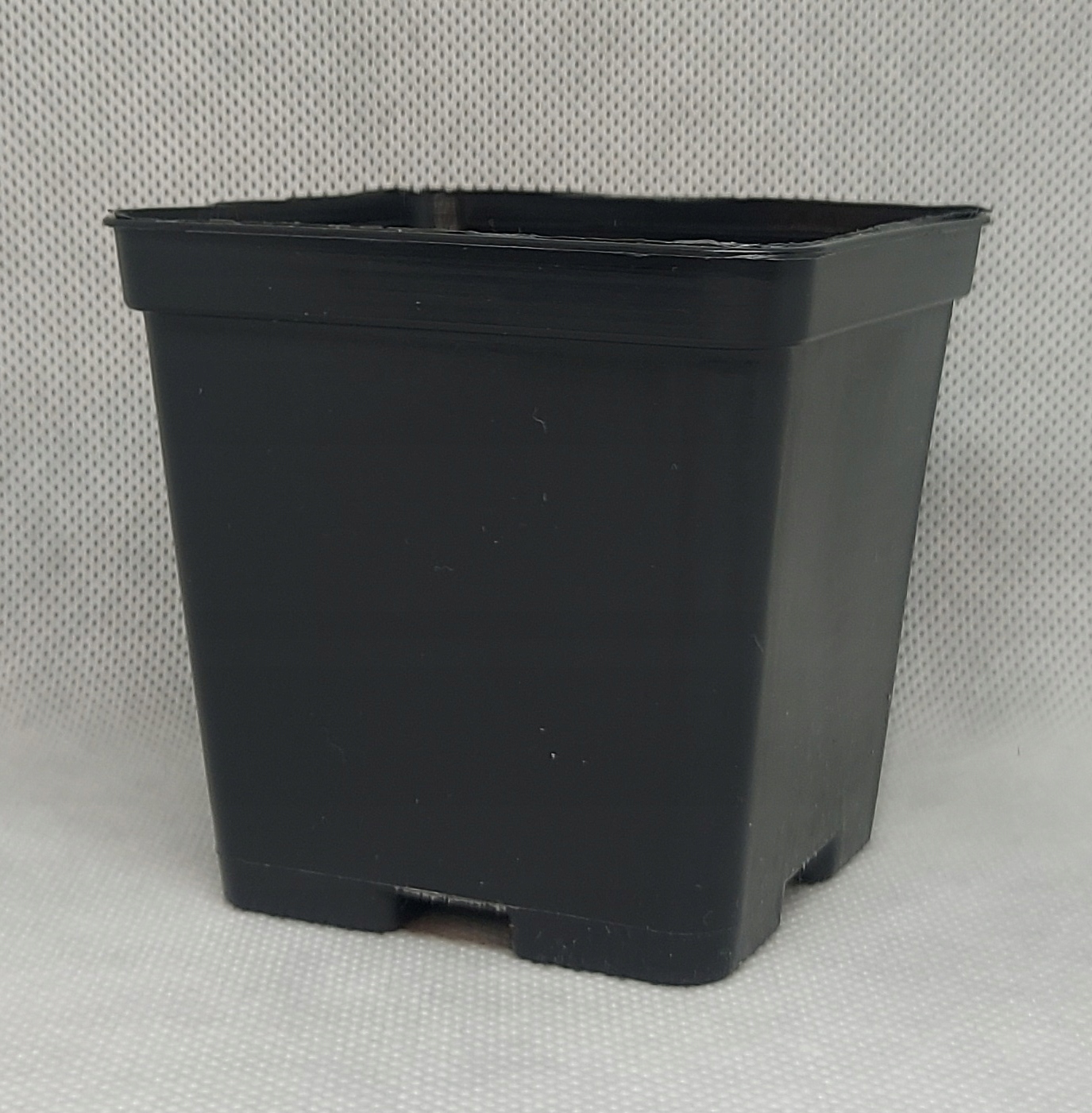 

Doniczka produkcyjna kwadratowa 7x7x7 P7 100 szt