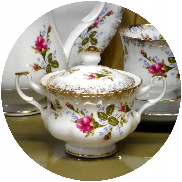 

001 Cukiernica 300 Iwona Chodzież Porcelana Malcer