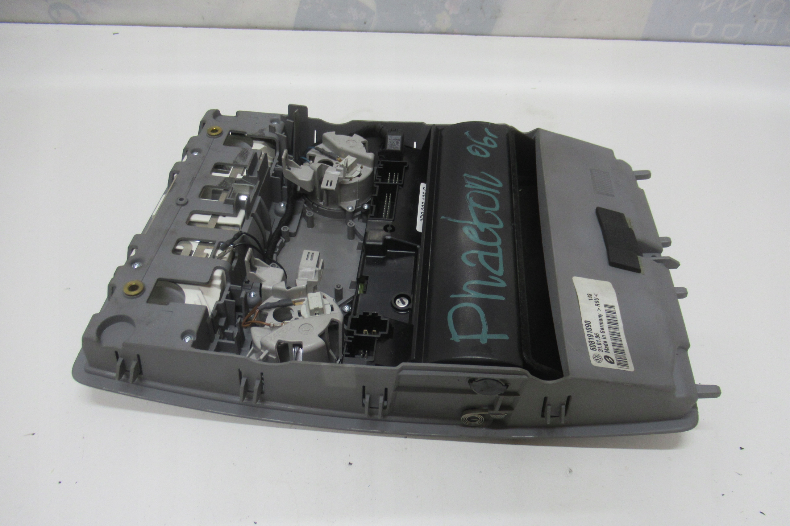 VW PHAETON 06R FANALE CIELO INTERNO OSWIETLENIE