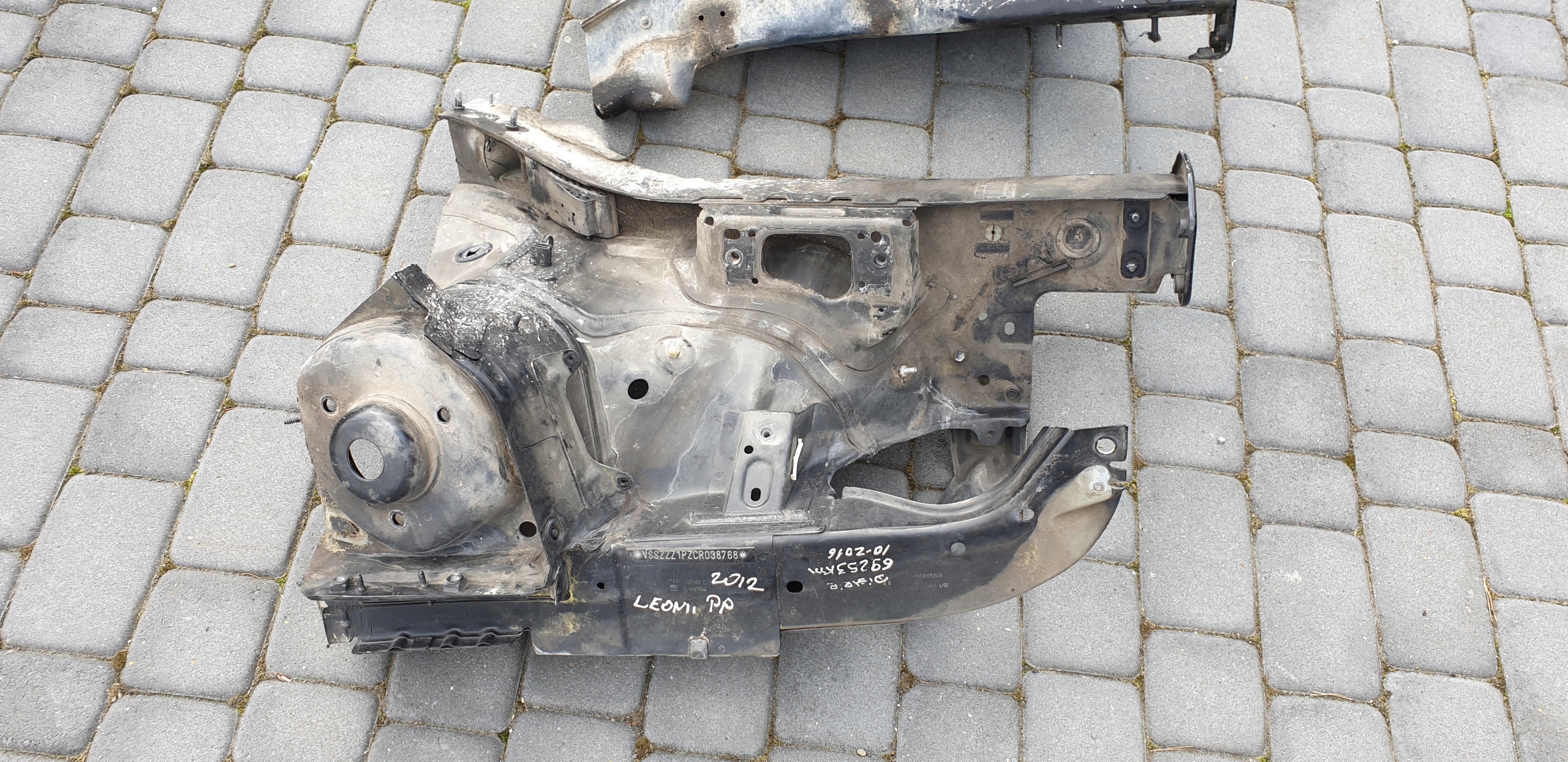 LONGHERONE quarto LONGHERONE FARTUCH SEAT LEON II 2 2005