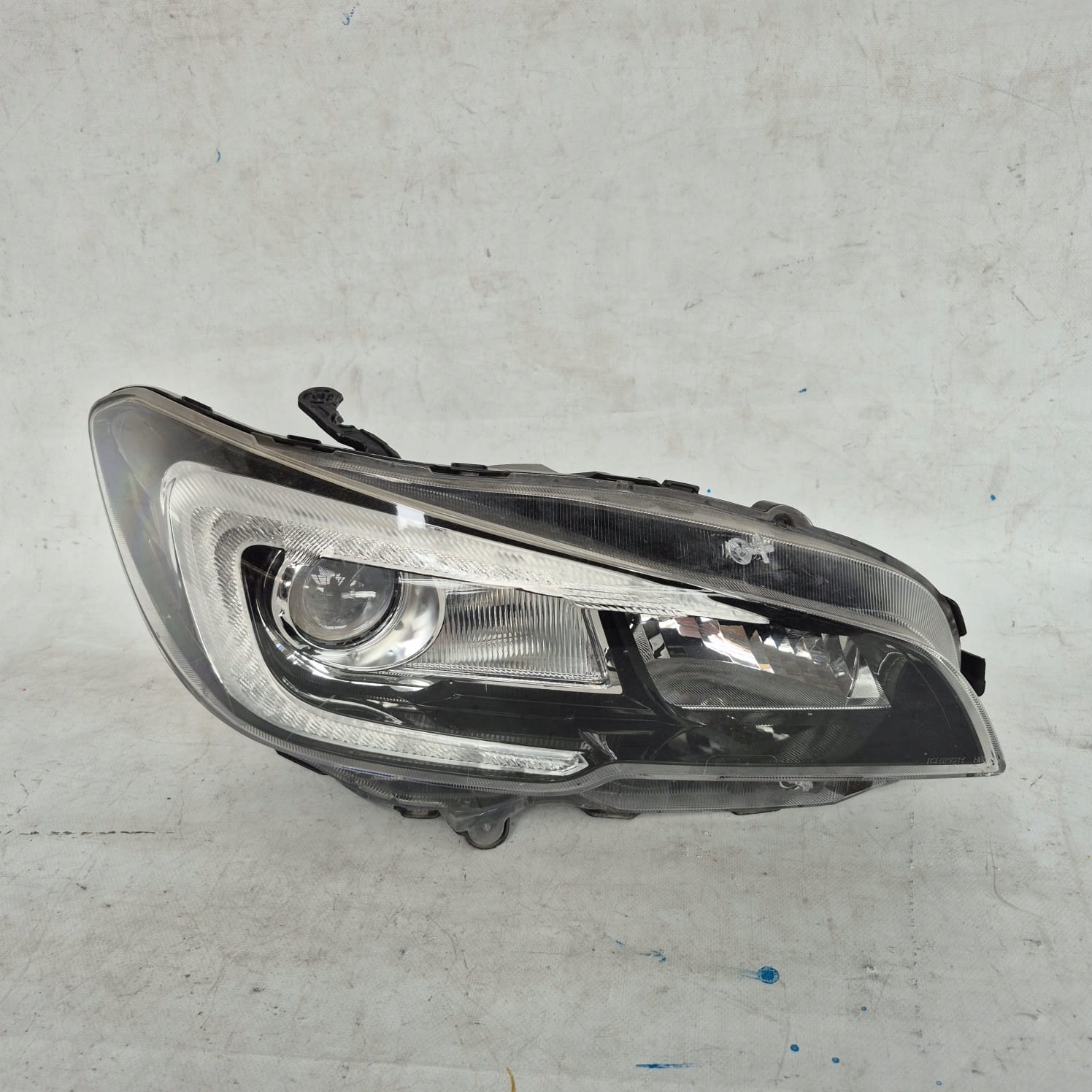 SUBARU LEVORG 14- light right front front XENON LED 84002-VA020