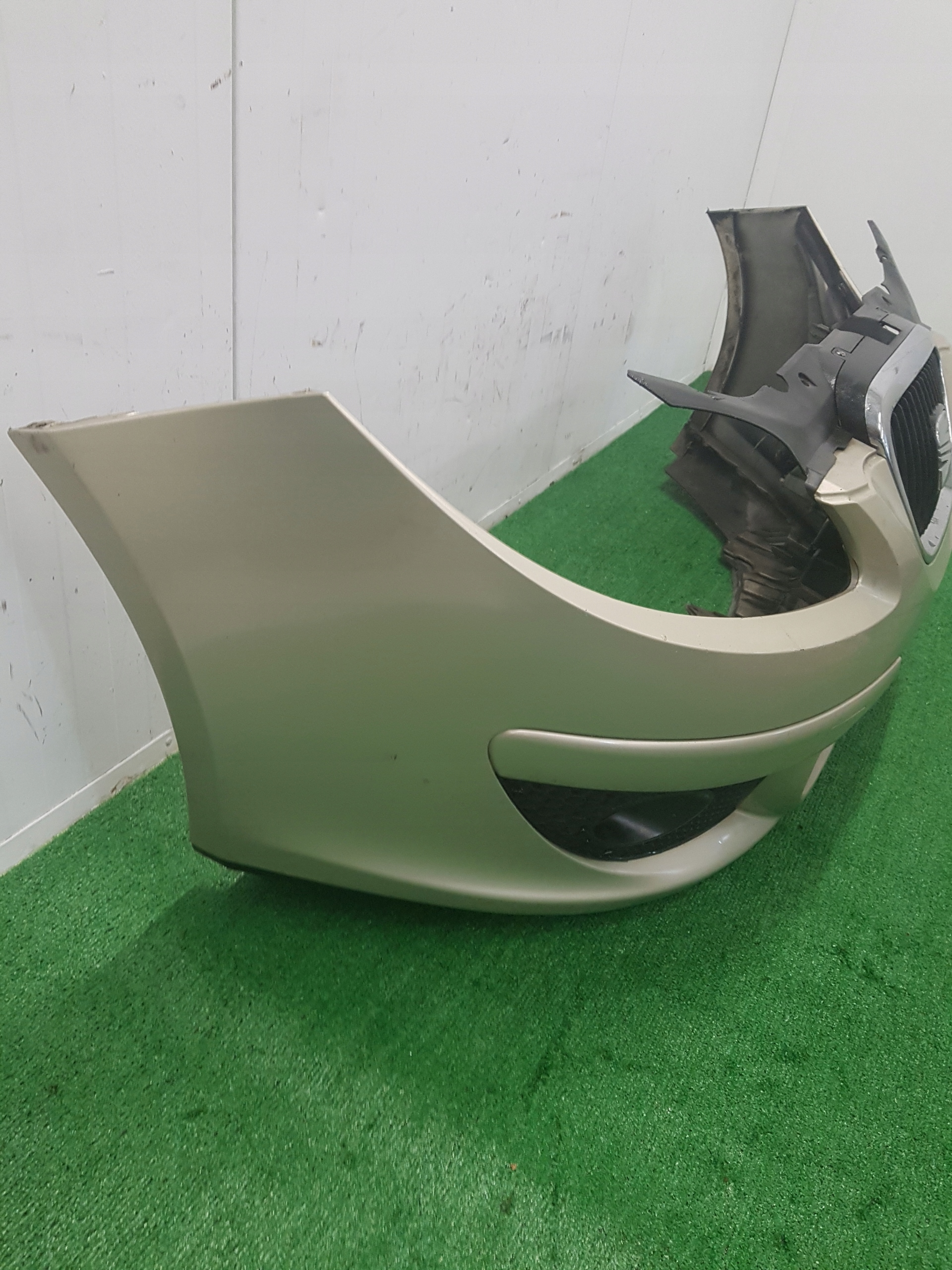 bumper front front SEAT ALTEA 2005 KOD LAKIERU L51R