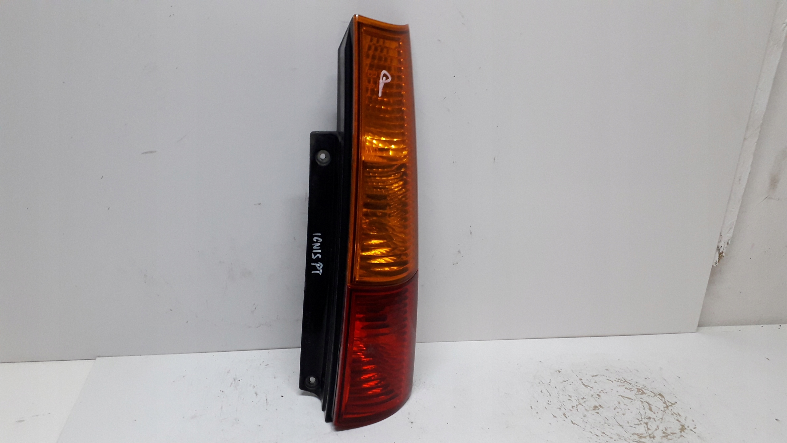 SUZUKI IGNIS 2 SUBARU JUSTY 03- LAMPA PRAWA TYLNA