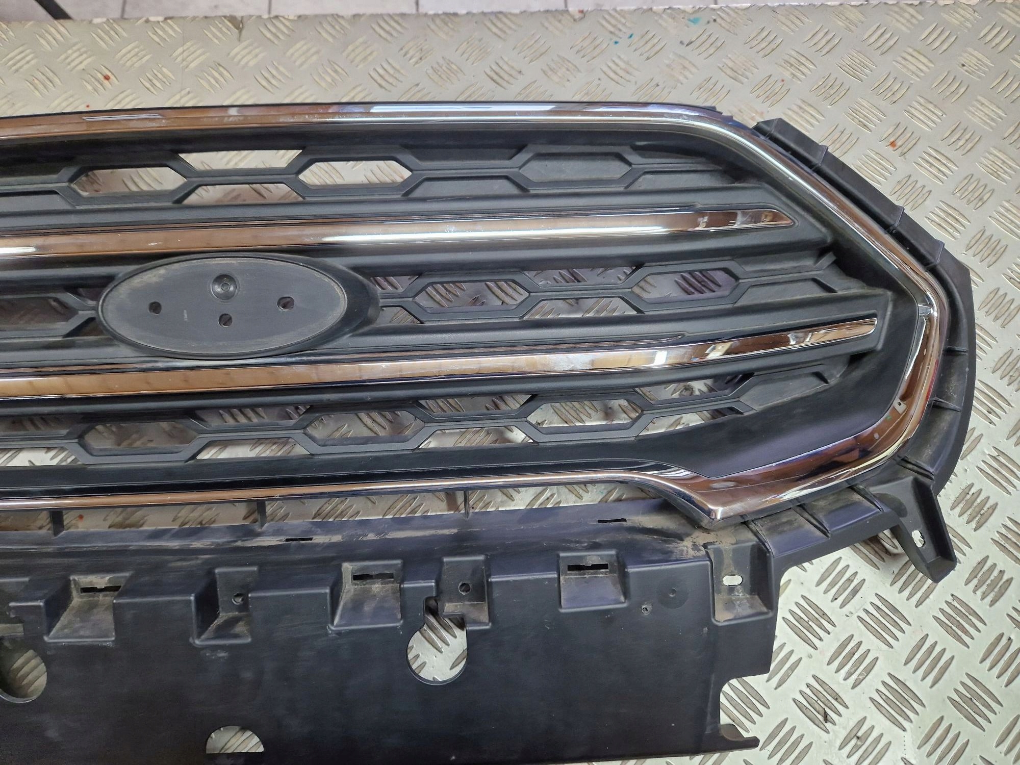 GRILLE FORD ECOSPORT II LIFT 2017R->