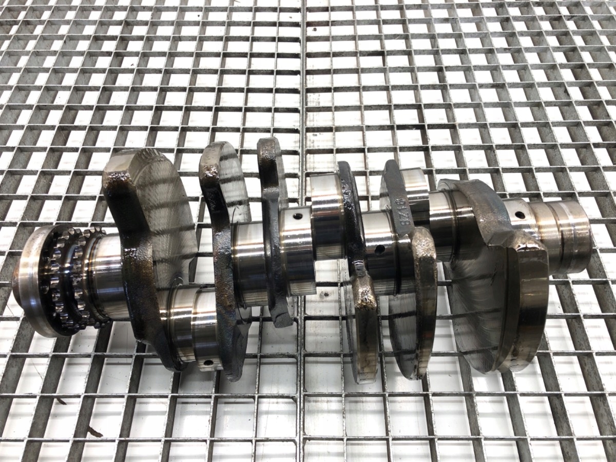 WAŁ KORBOWY AUDI A4 B7 04-08 3.0TDI BKN