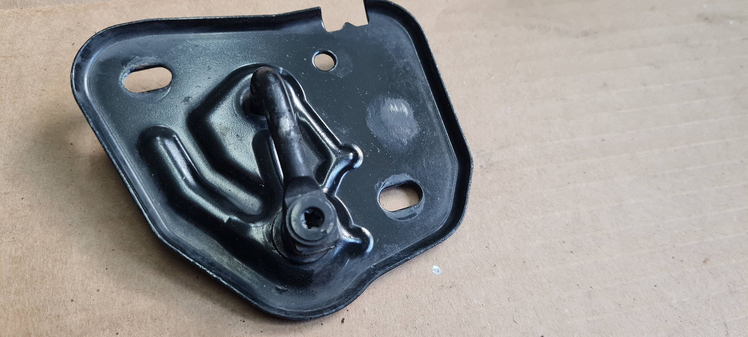 A7 4G bonnet latch lock RYGIEL front 4G0823186 A6 C7 4G