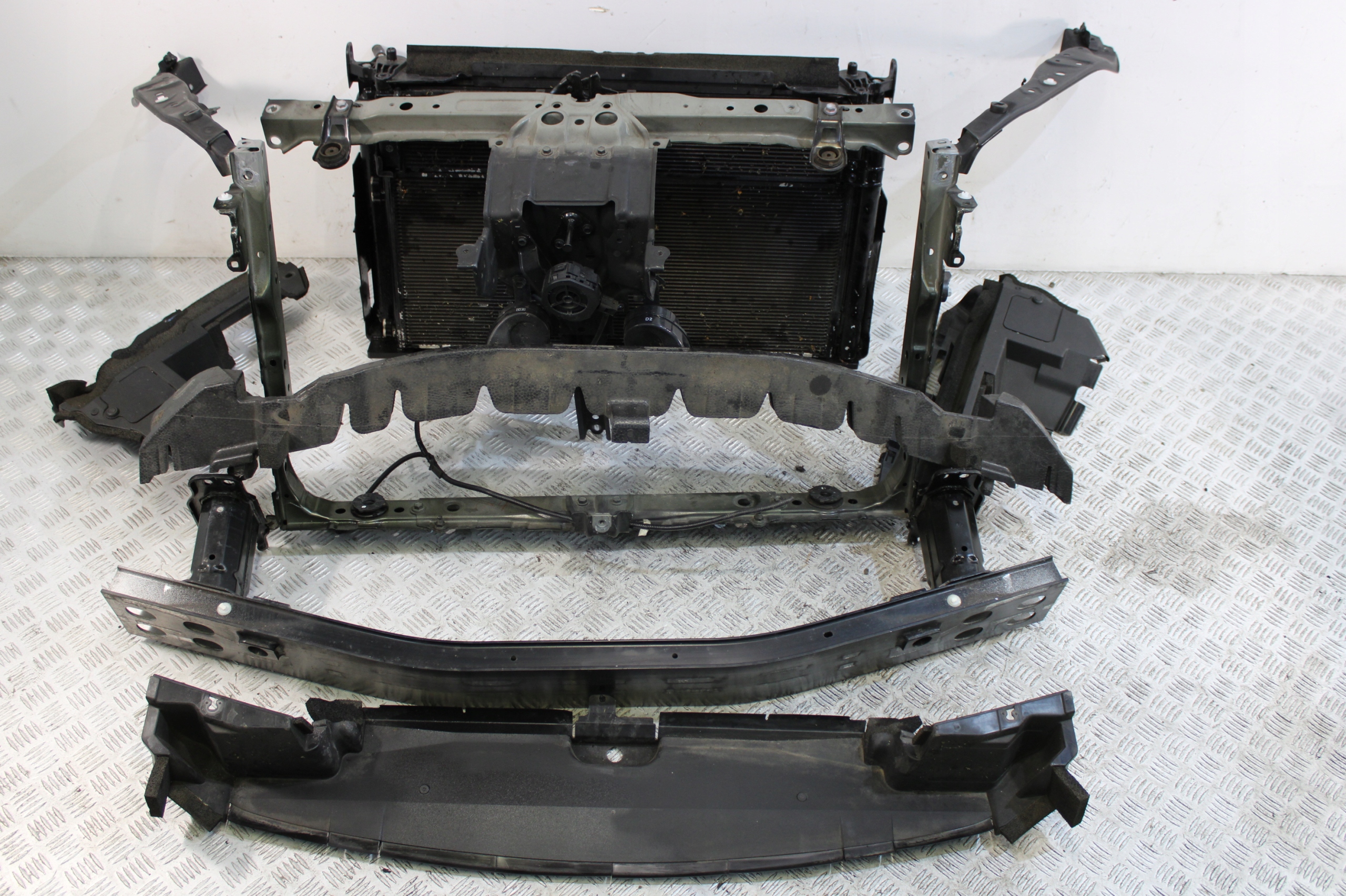 PAS PRZEDNI CHŁODNICE WZMOCNIENIE LEXUS NX 300H LIFT