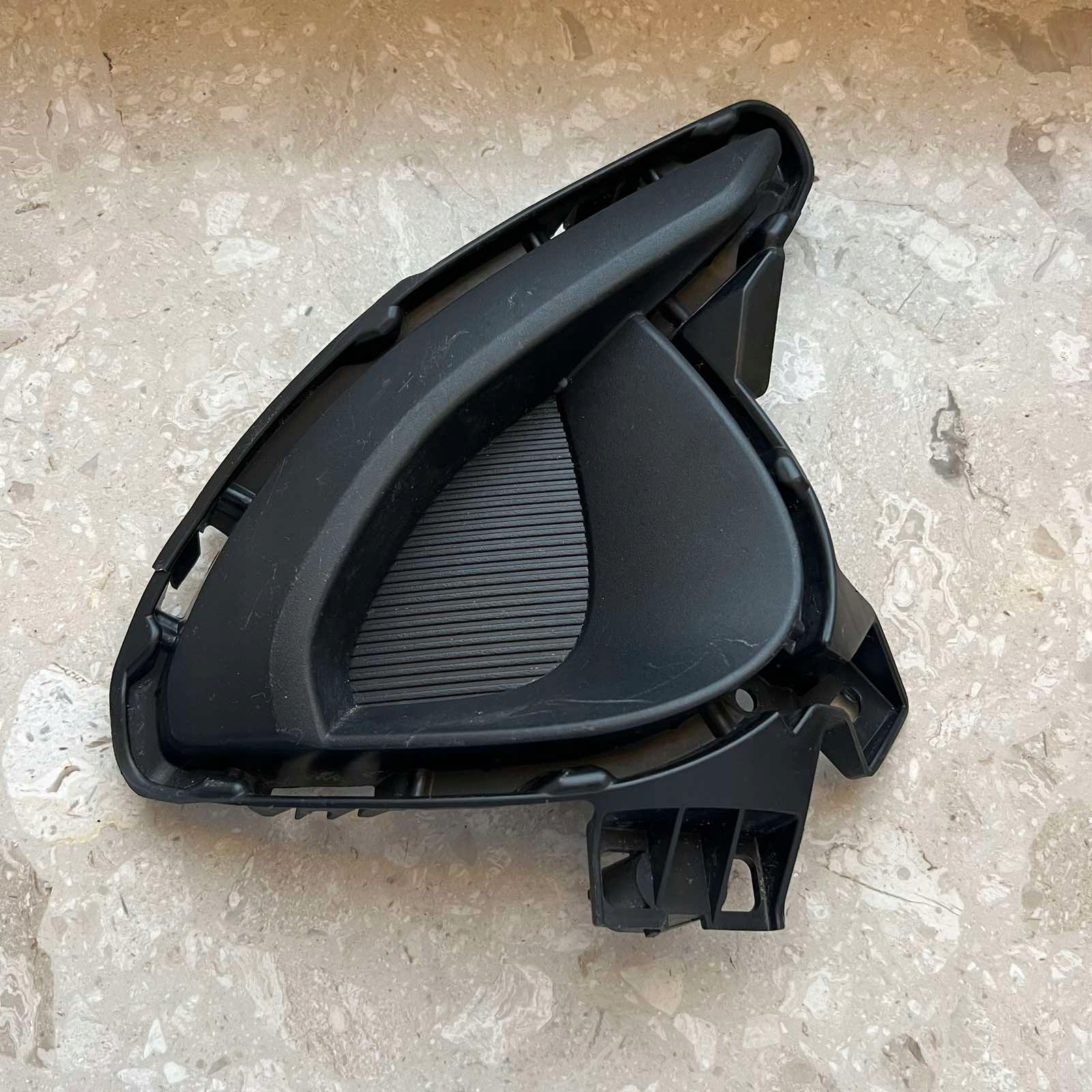 MAZDA 2 DJ III 2015-2023 grid of a bumper right front DB5J-50C11