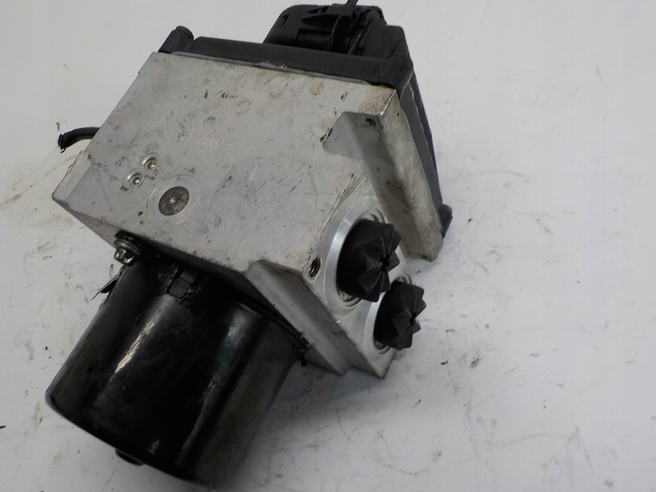 VW PASSAT B6 pumpa ABS 3C0614109K