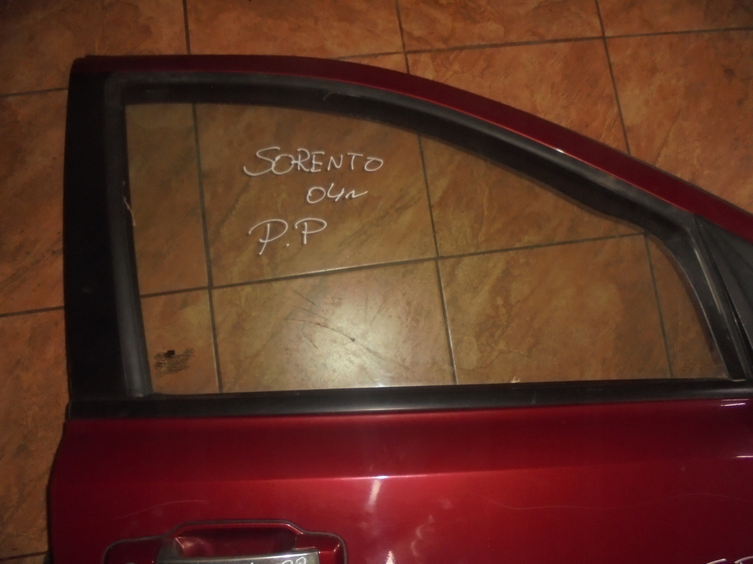 KIA SORENTO 3.5 V6 04' SZYBA DRZWI PRAWY PRZÓD