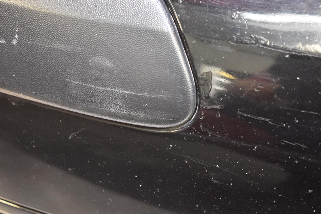 nárazník předek přední cerný VW GOLF 5 V plus 04-09