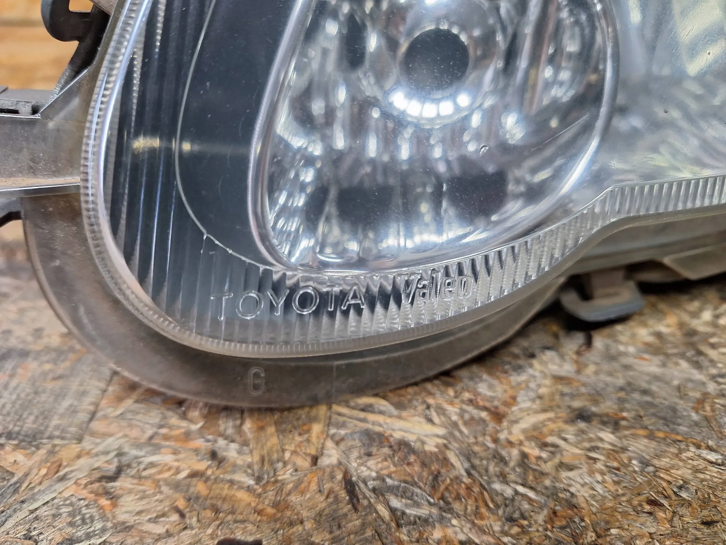 light left front TOYOTA YARIS and LIFT 03-06 VALEO EU