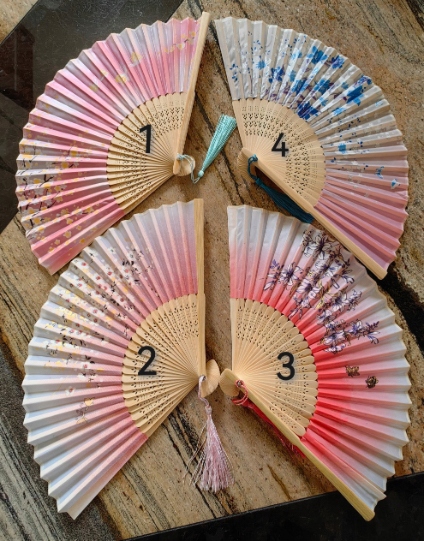 Wachlarz bambusowy drewniany elegancki z frędzelkiem LUX Model 1