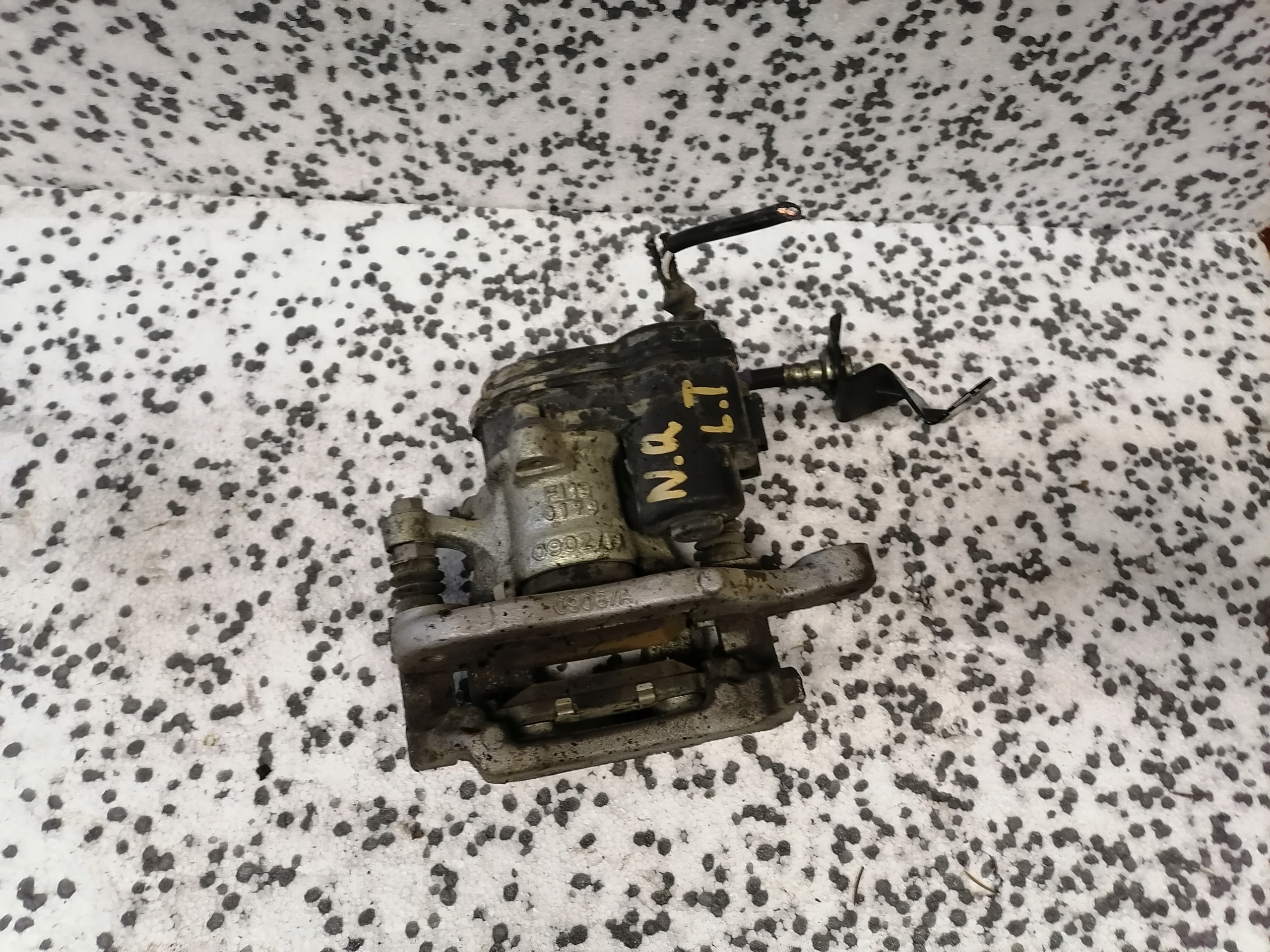 caliper right rear part NISSAN QASHQAI J11