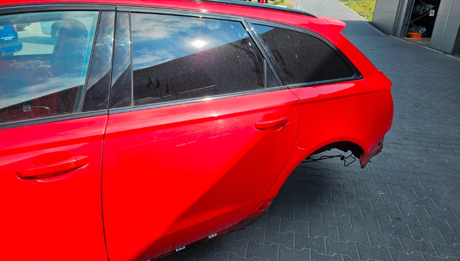 AUDI RS6 A6 C7 Tür links heck KOMBI LZ3M roter MISANO