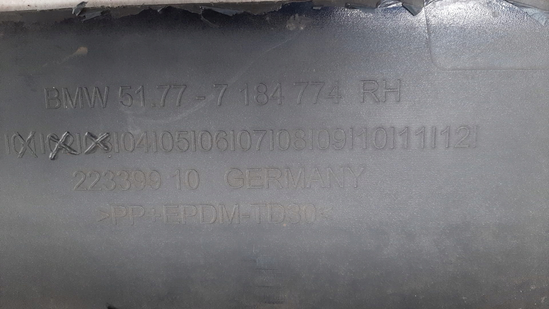 BMW 5 F10 F11 threshold right moulding threshold right 7184774
