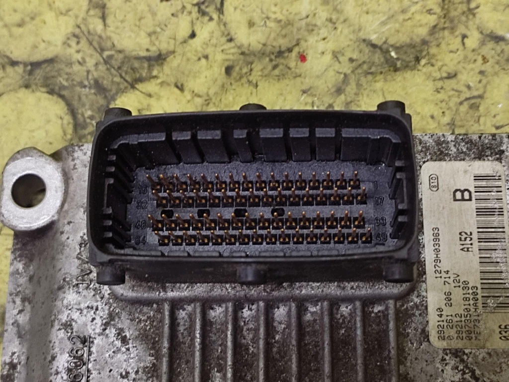 ALFA ROMEO 147 1.6 unité de commande électronique uce moteur 0261206714