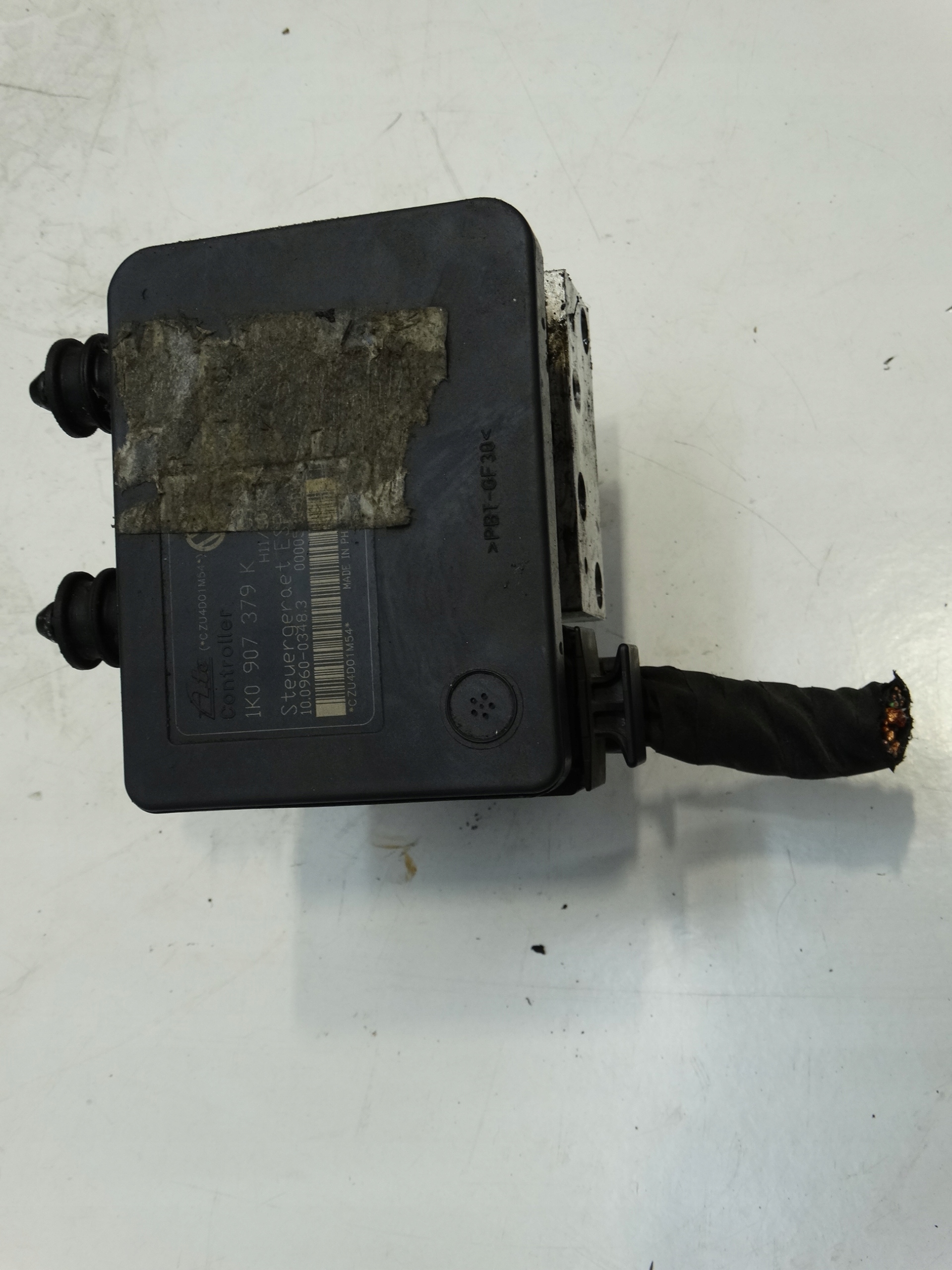 pump control unit ABS VOLKSWAGEN GOLF VI plus 2.0TDI 2011R. 1K0614517H