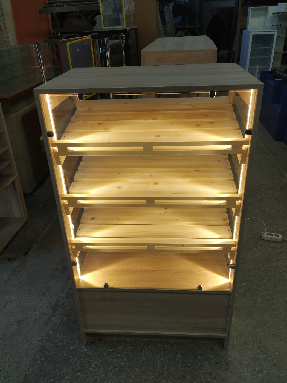 Gablota Cukiernicza Neutralna 80 cm LED Biała Wysokość 140 cm