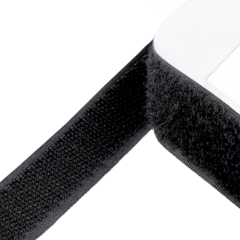 Samolepicí Silný Černý – Komplet 25 m x 38 mm (Háček Poutko)