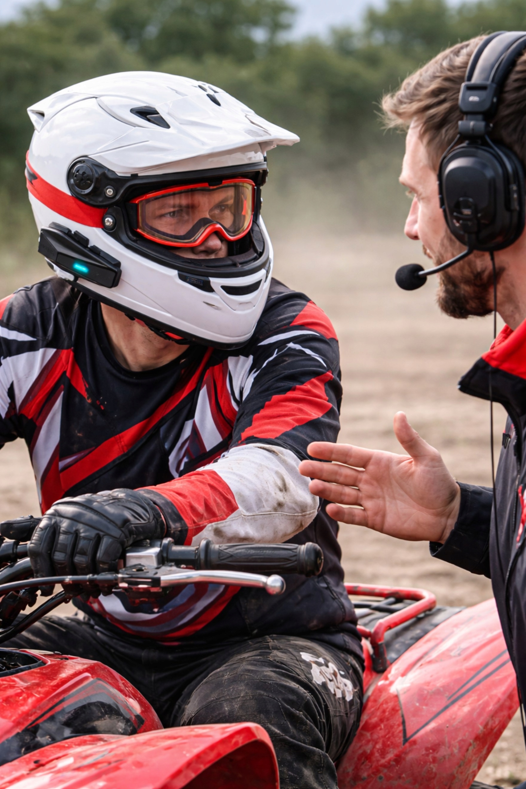 Interkom motocyklowy Bluetooth 5.4 do kasku Mesh 8 osób 8km ANC 160 km/h FM