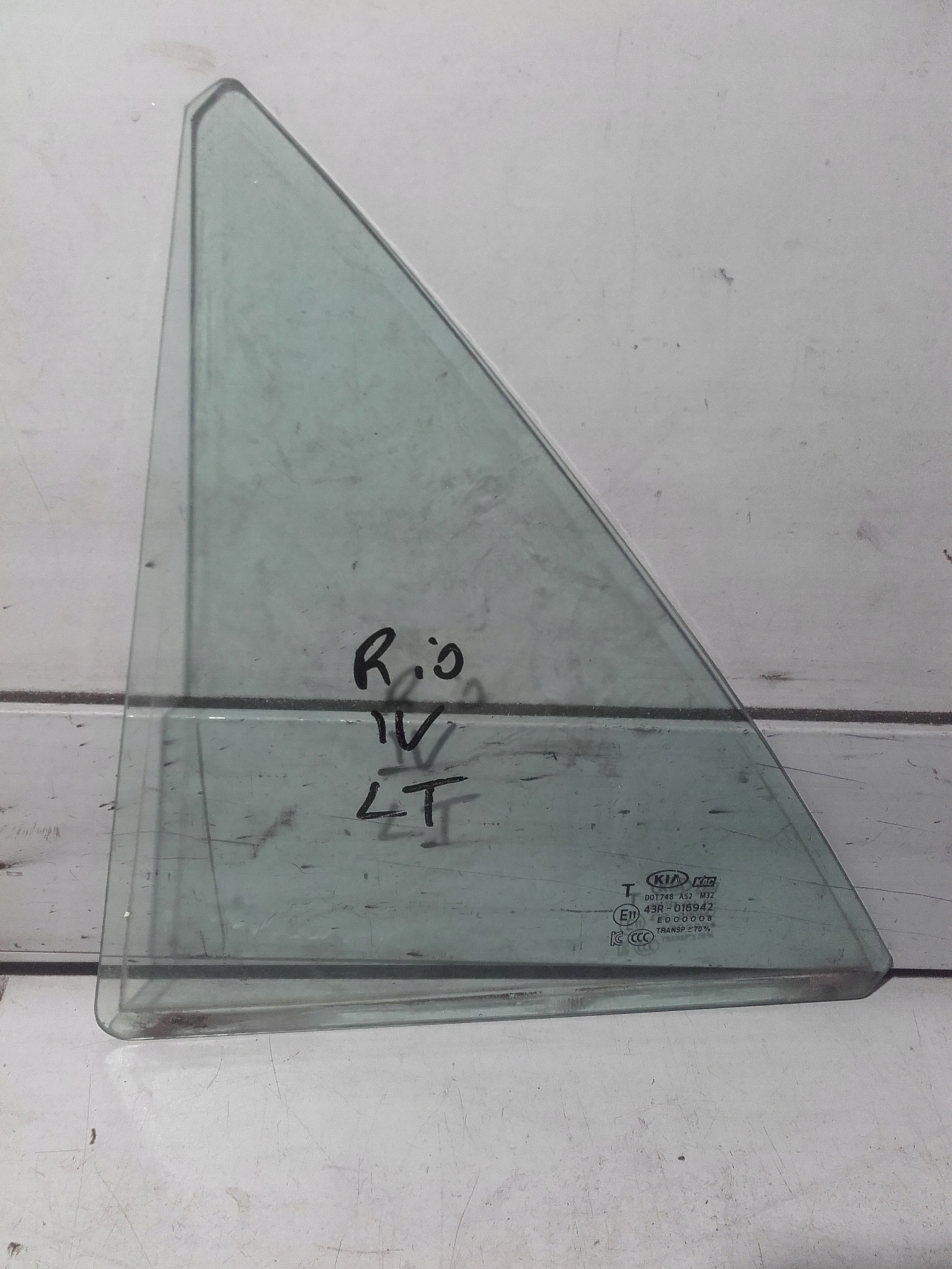 KIA RIO IV СТЕКЛО ДВЕРИ ЛЕВОЕ ЗАДНЕЕ 17-