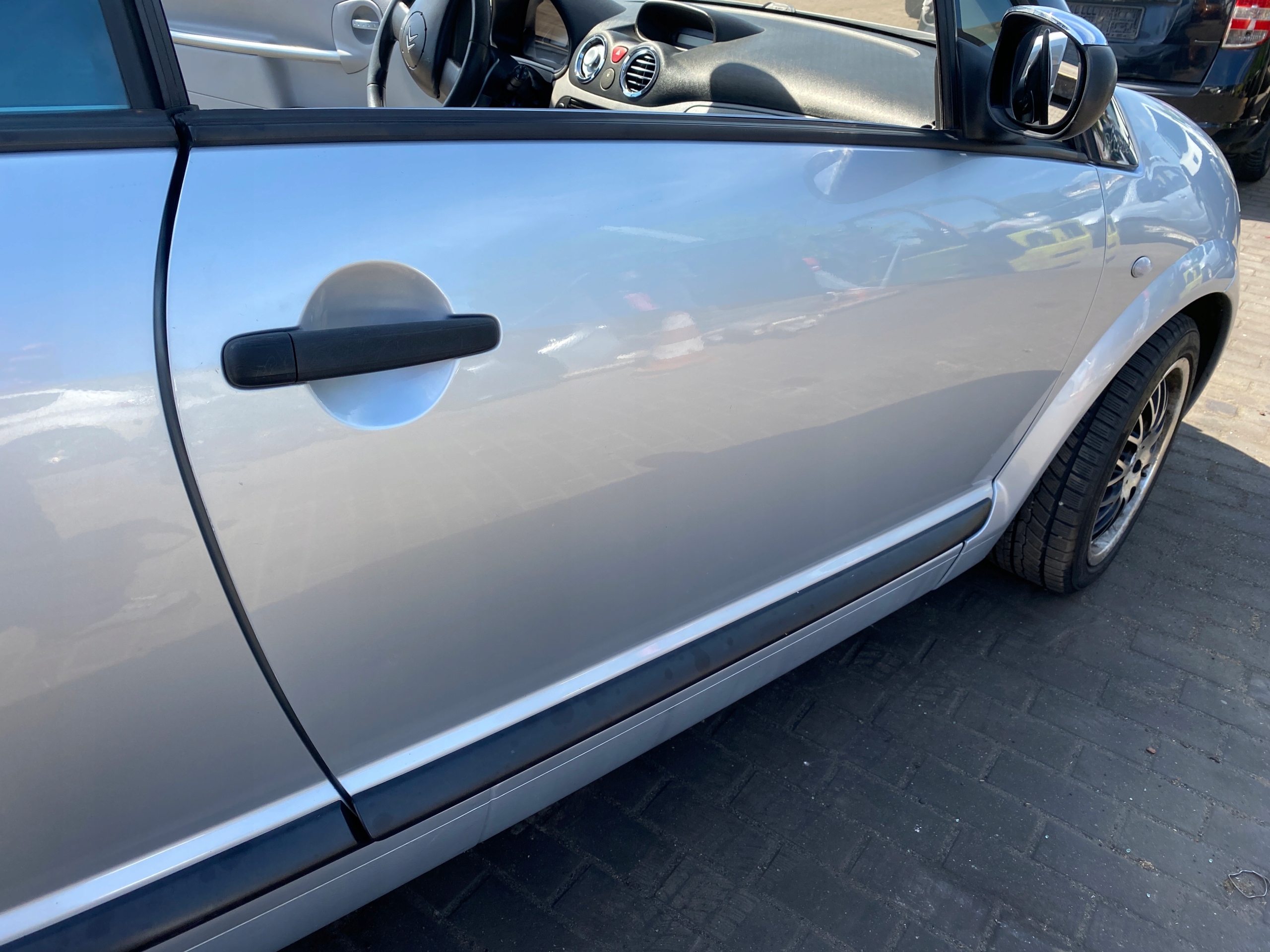door right front front Citroen C3 Plurier 03-09 code lakieru EZRC
