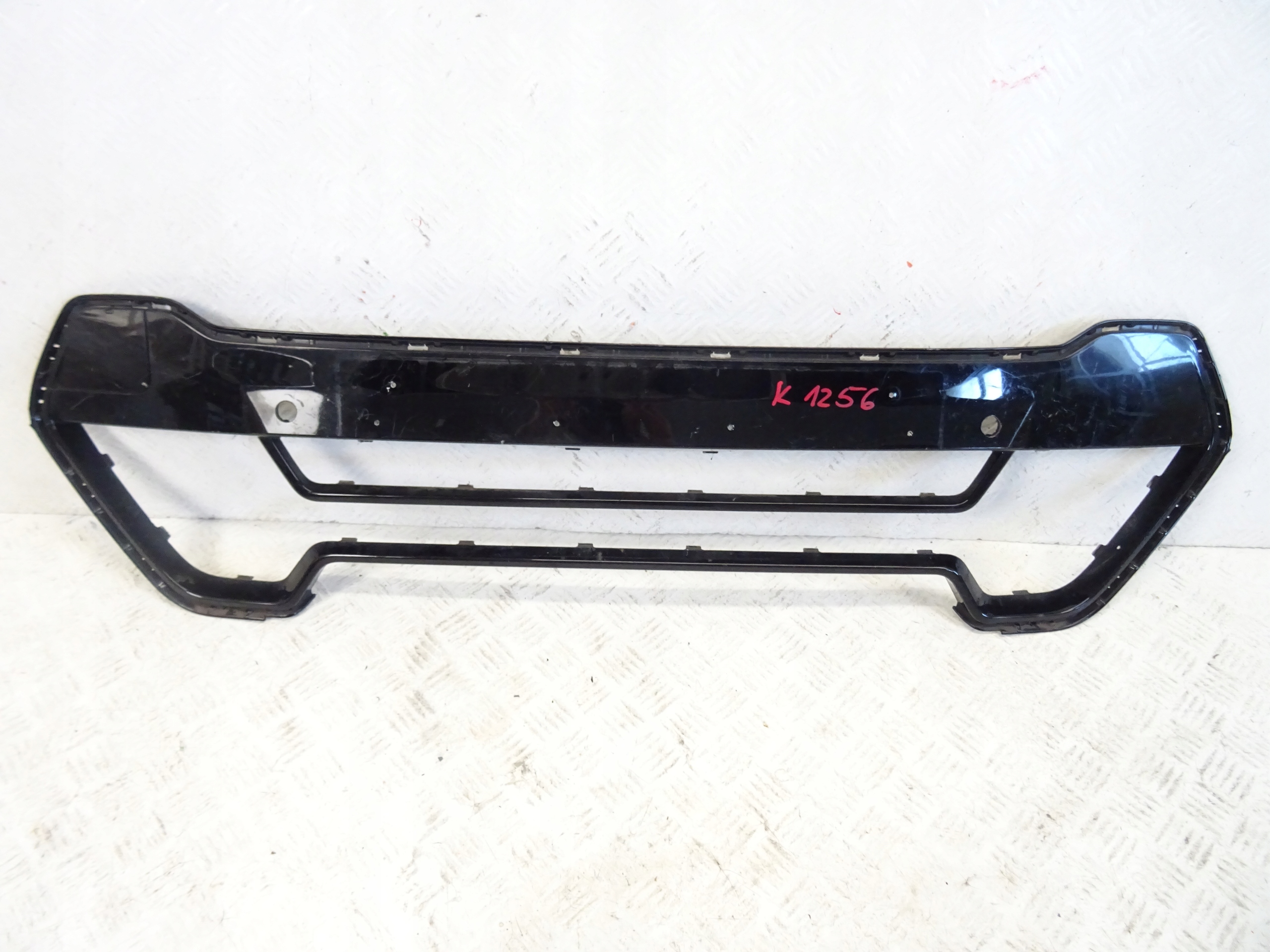 grid of a bumper front front central BMW X1 U11 m-packet 51119881918