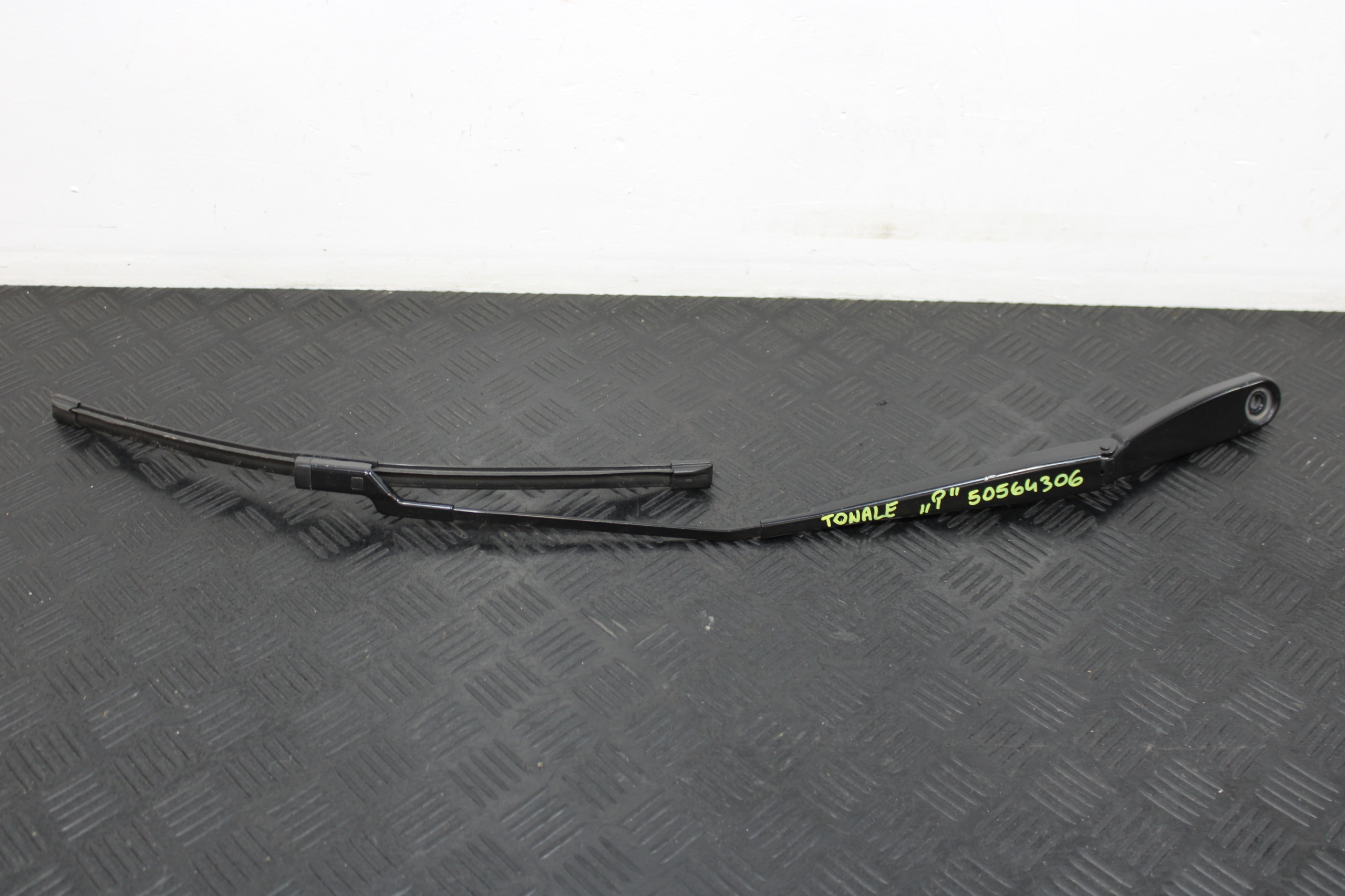 wiper arm right 50564306 ALFA ROMEO TONALE
