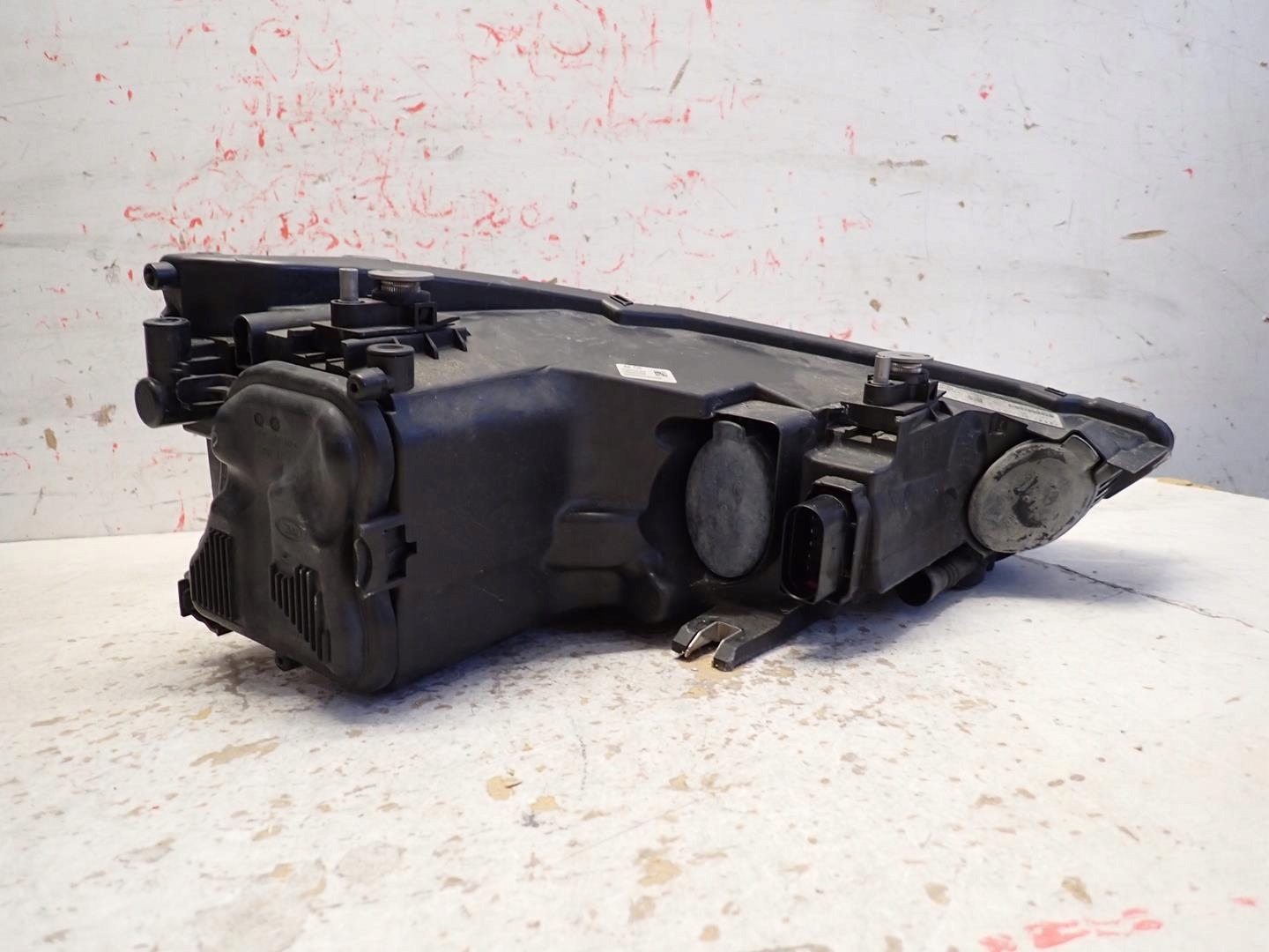 light front front left AUDI A1 2010-2014 8X0941003