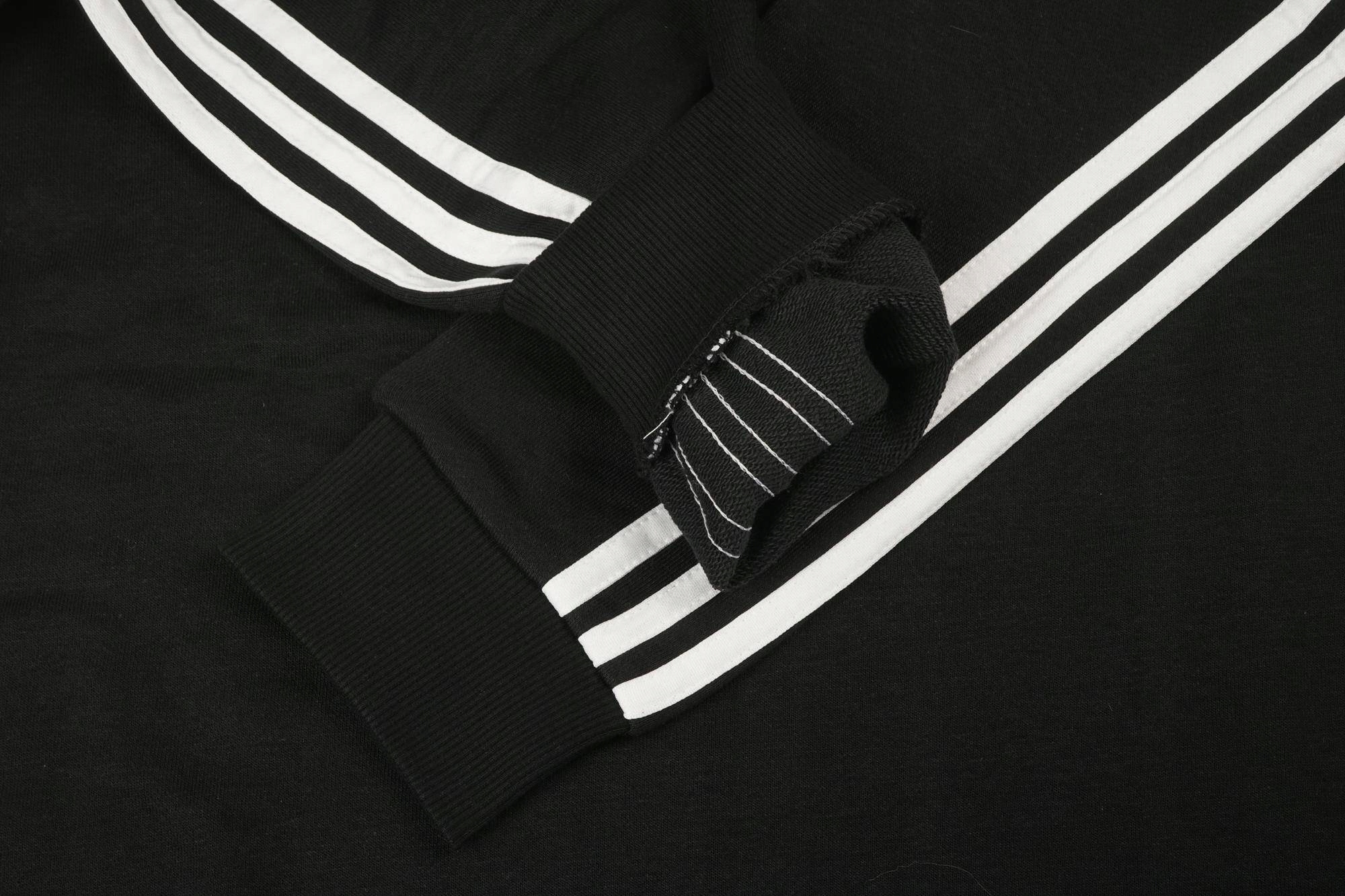 Bluza męska adidas Essentials Sweatshirt GK9078 Kolekcja Essentials Sweatshirt