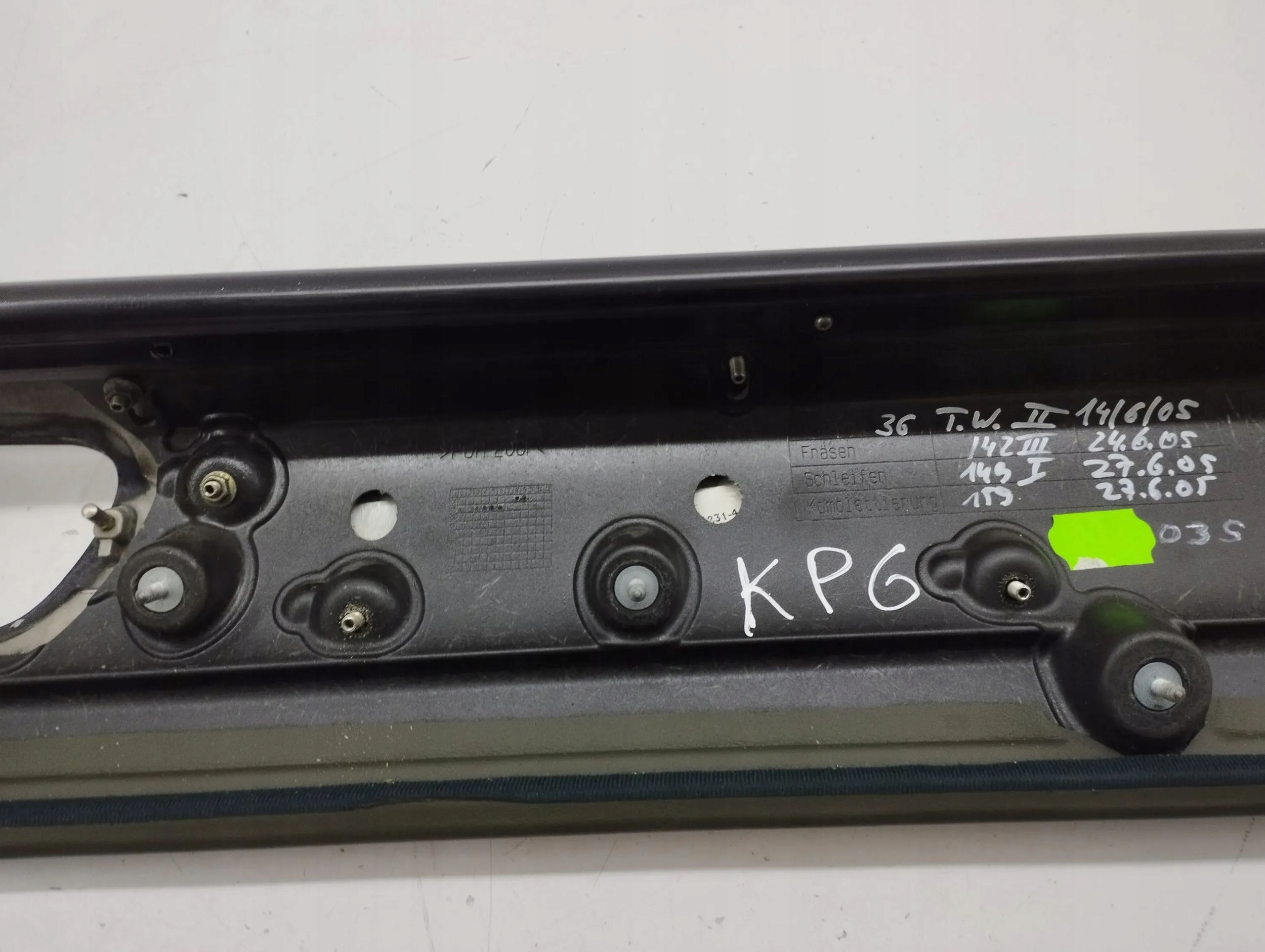 Bentley FLYING SPUR 2005 левый обшивка двери задние