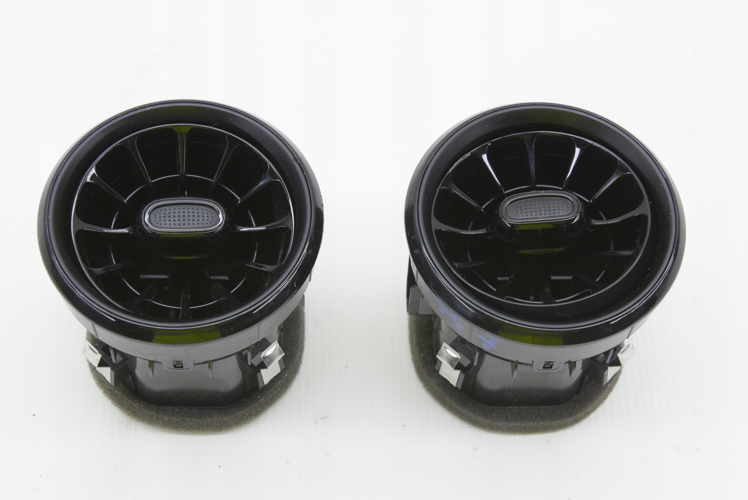 A4478302403 - MERCEDES VITO W447 LIFT вентиляционная решетка правая левая