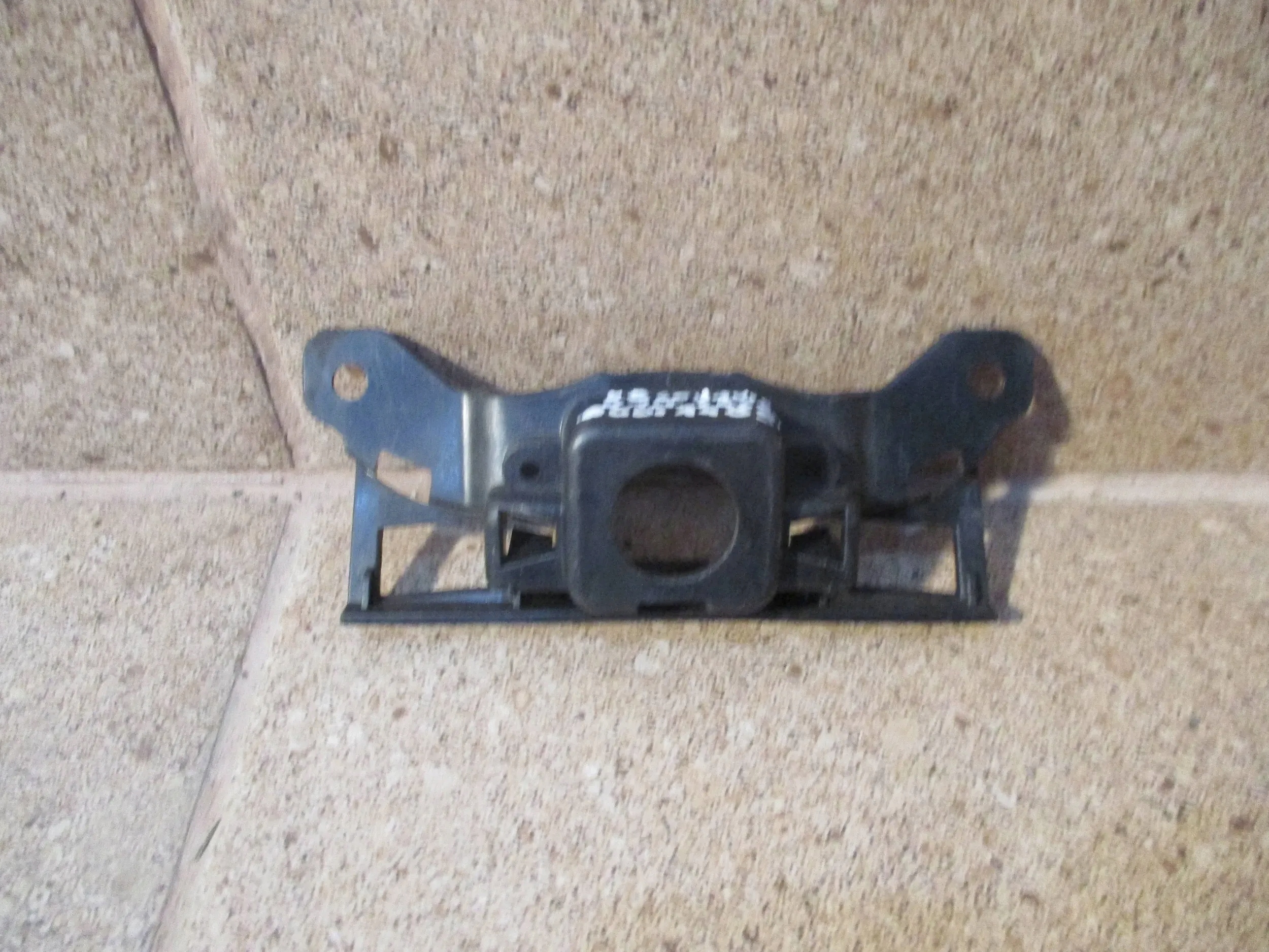 AUDI A4 B9 HALTER KAMERY VORNE 8W0853231E