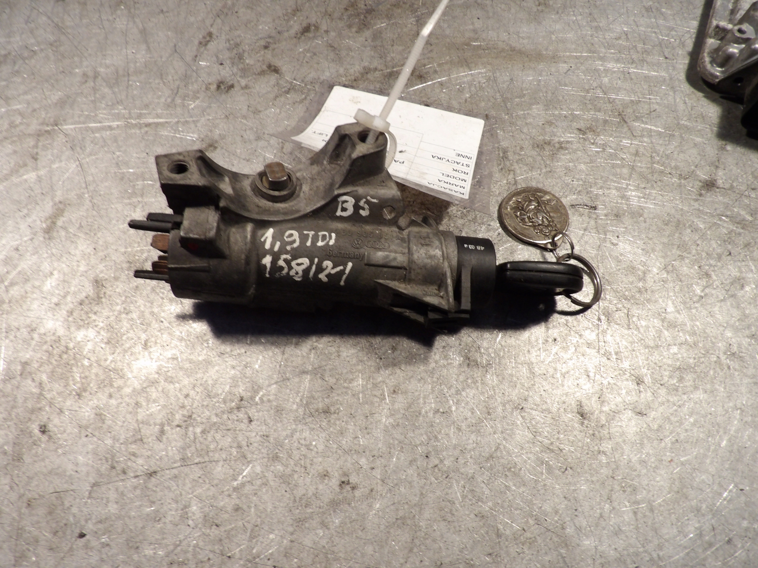 VW Passat B5 ignition 4B0905851A