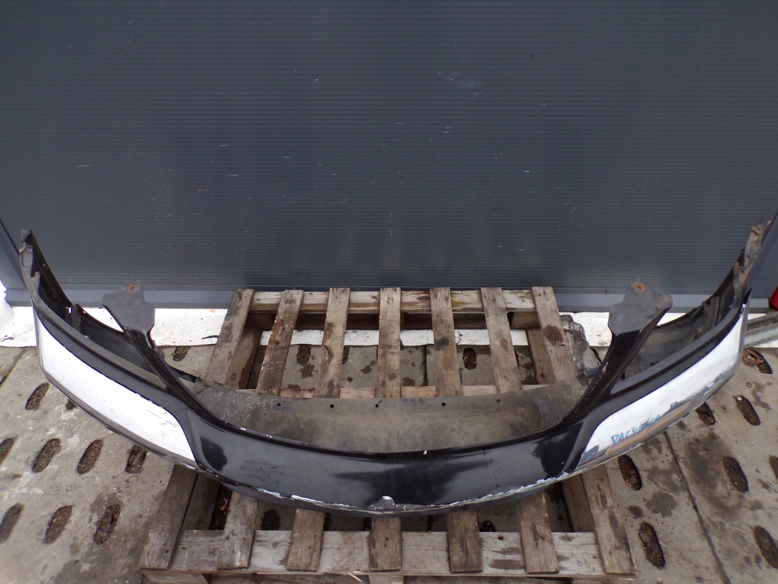 front bumper front CHRYSLER PACYFICA