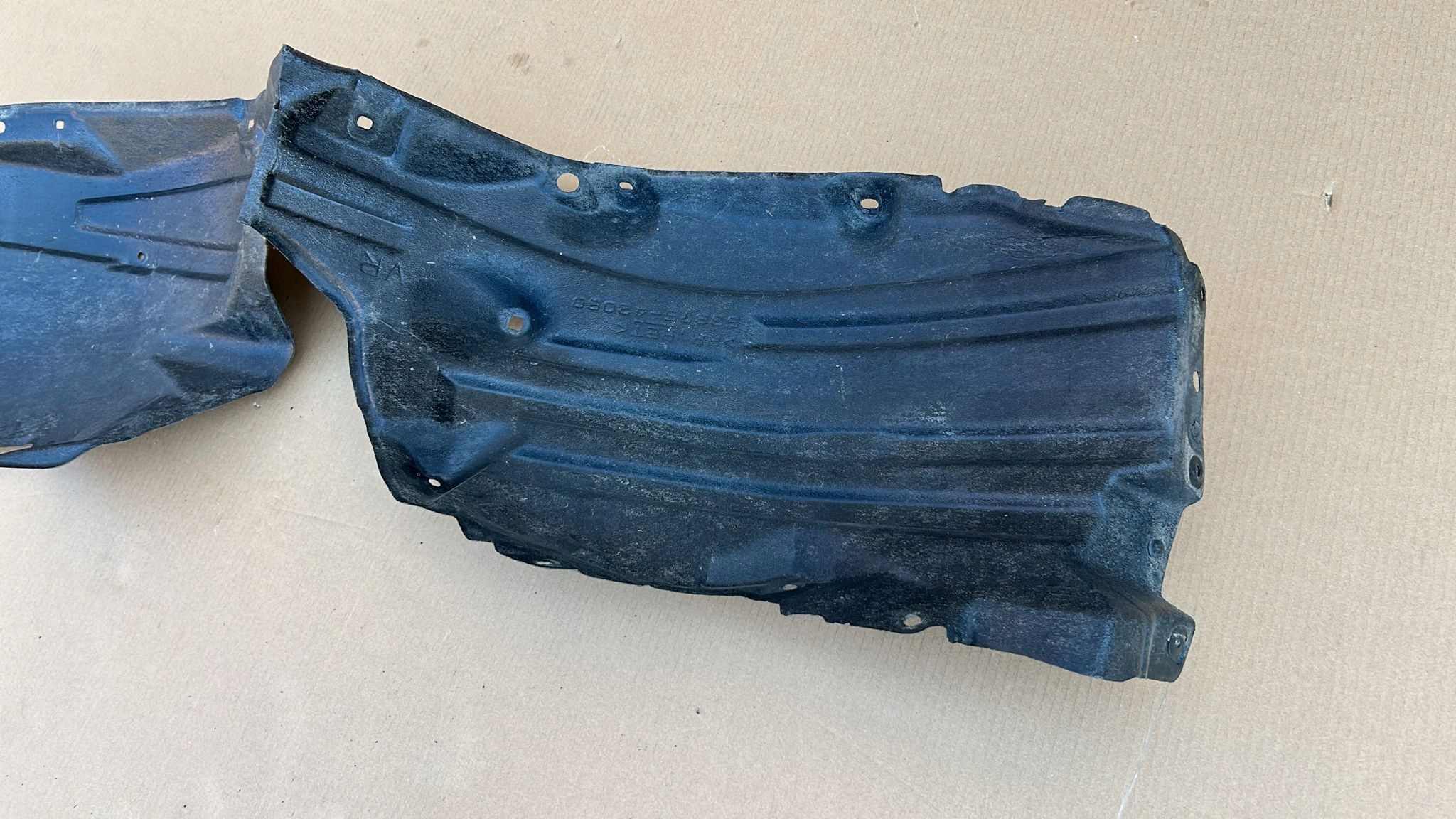mudguard right right front front TOYOTA RAV4 V 18