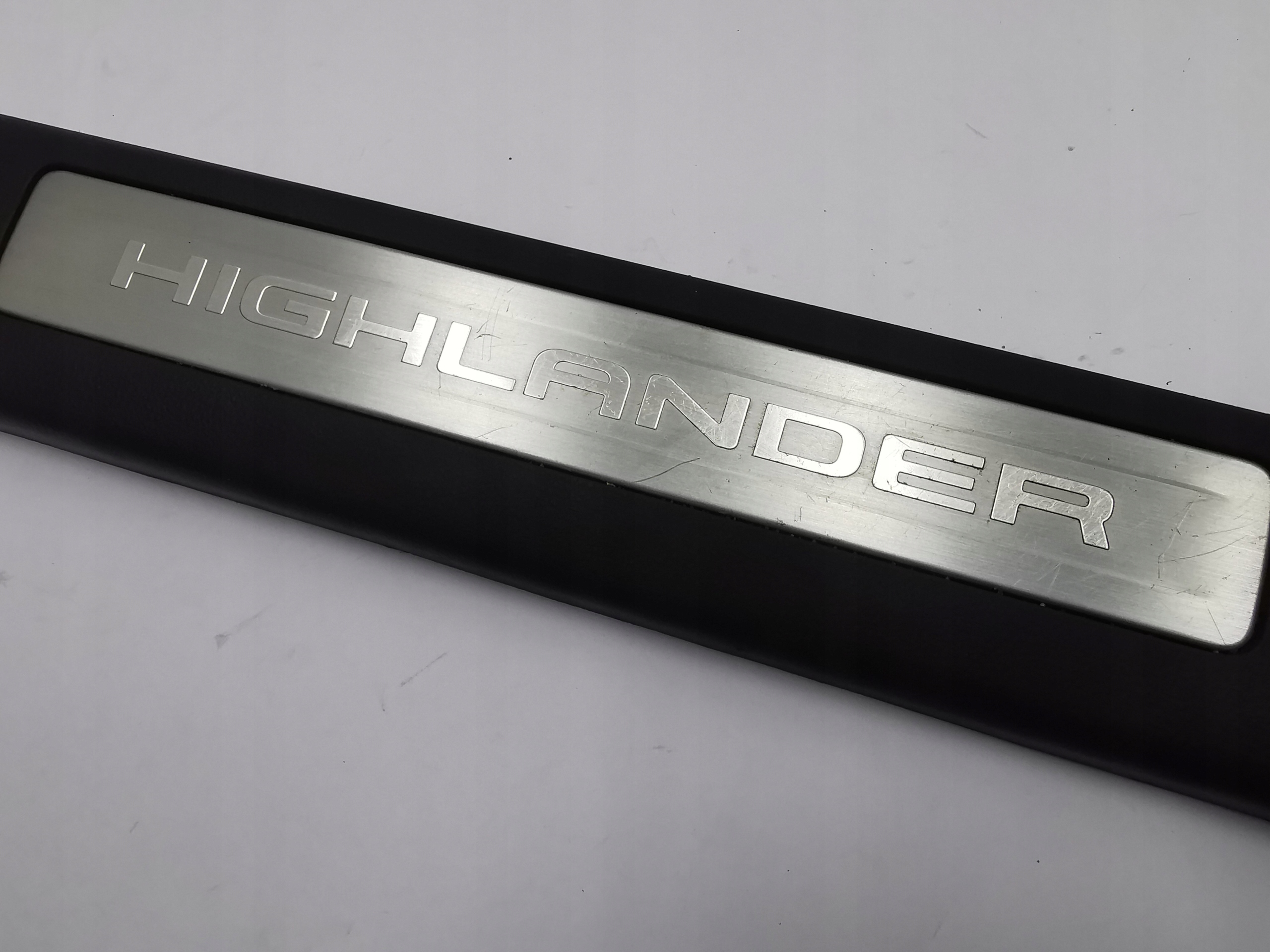 moulding cap threshold right TOYOTA HIGHLANDER 67913-0E110