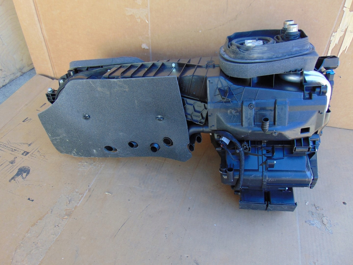 радиатор отопителя кондиционера vw Caddy III РЕСТАЙЛИНГ 2010-2015 2K5820003L европа