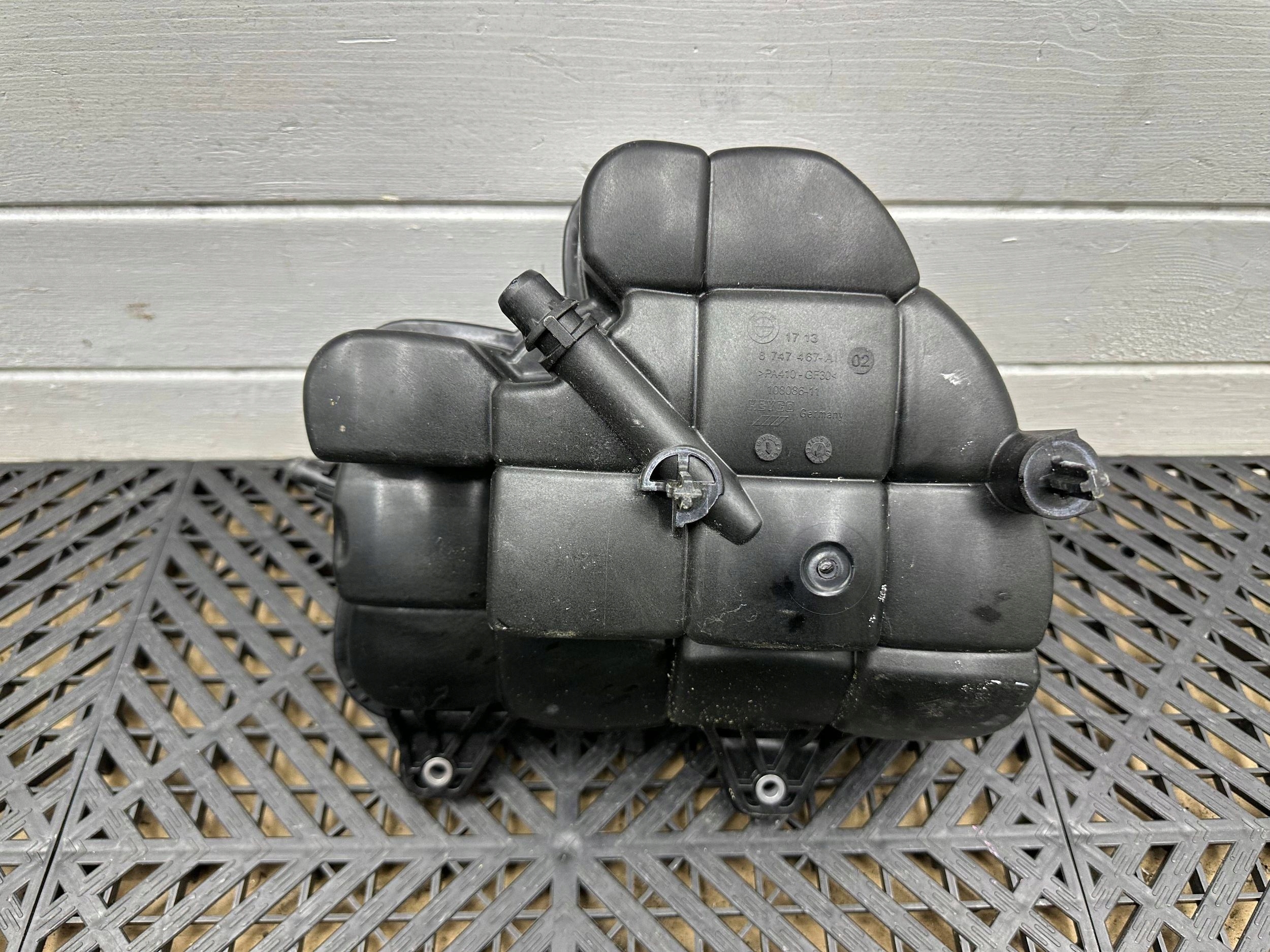 Réservoir eau BMW M5 8747467