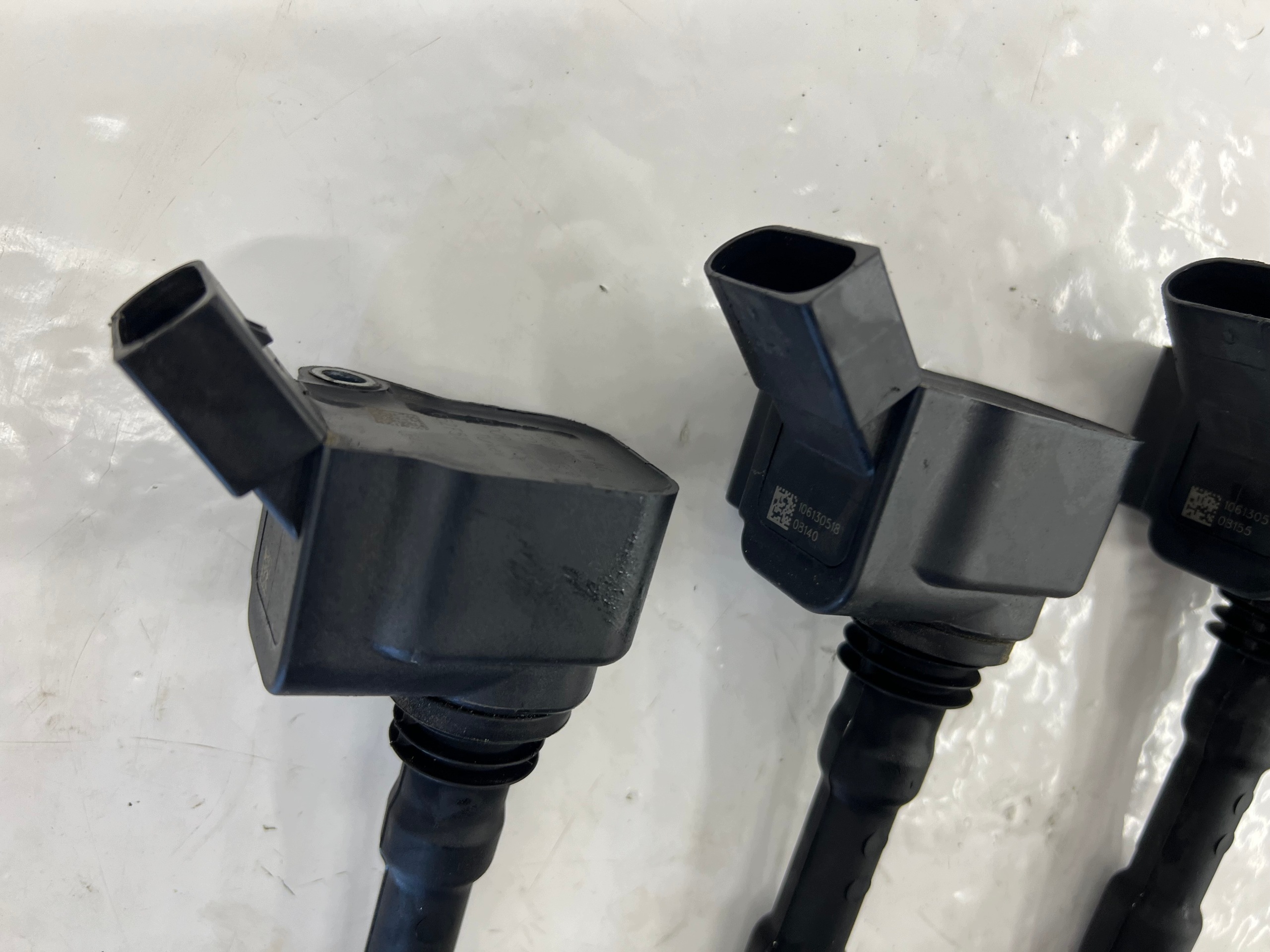 AUDI A4 B9 2.0 TFSI coil ignition 4SZT 06H905110L